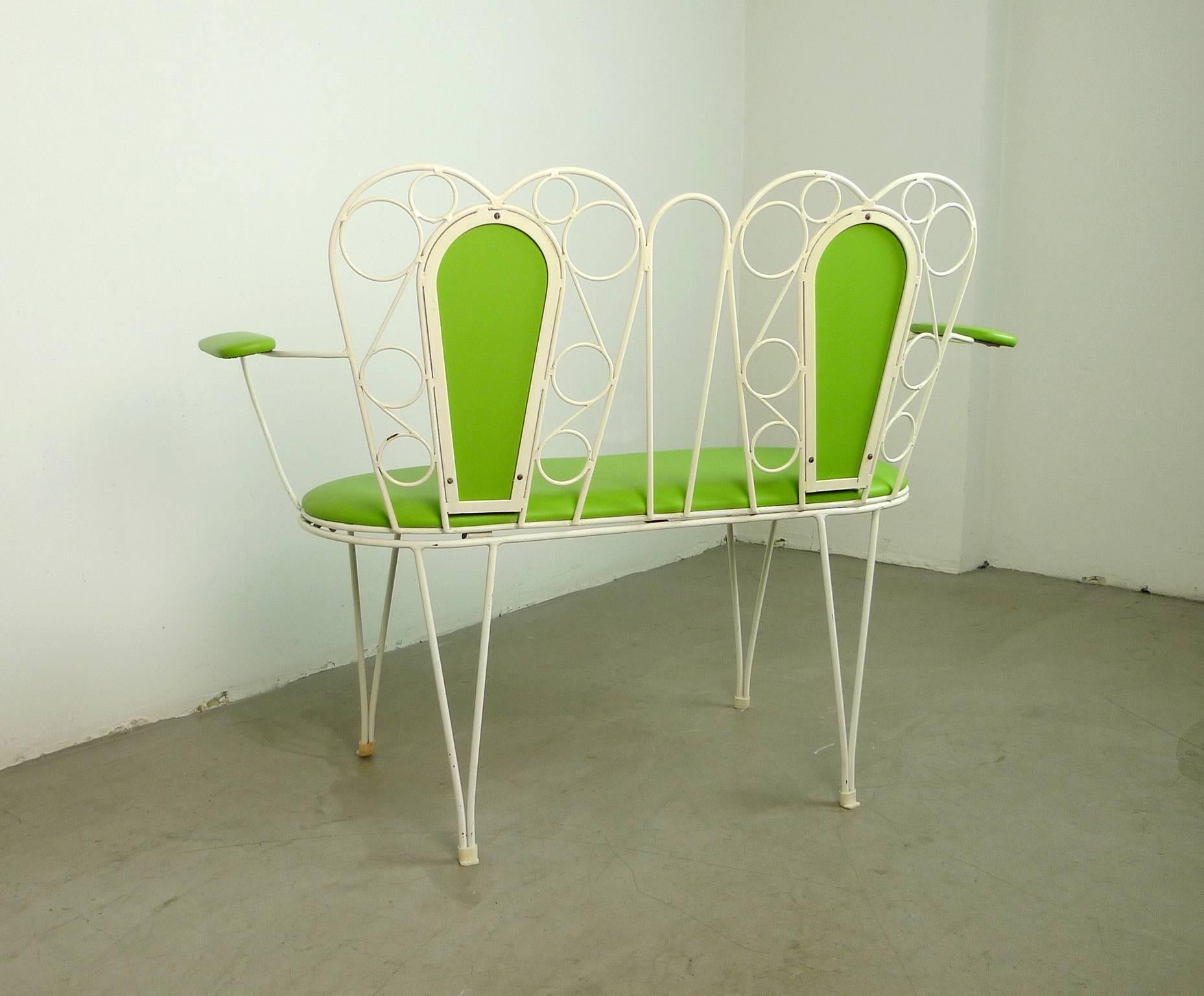 Gorgeous 1960s Garden Set in Green and White from Eastern Germany In Good Condition In Berlin, DE