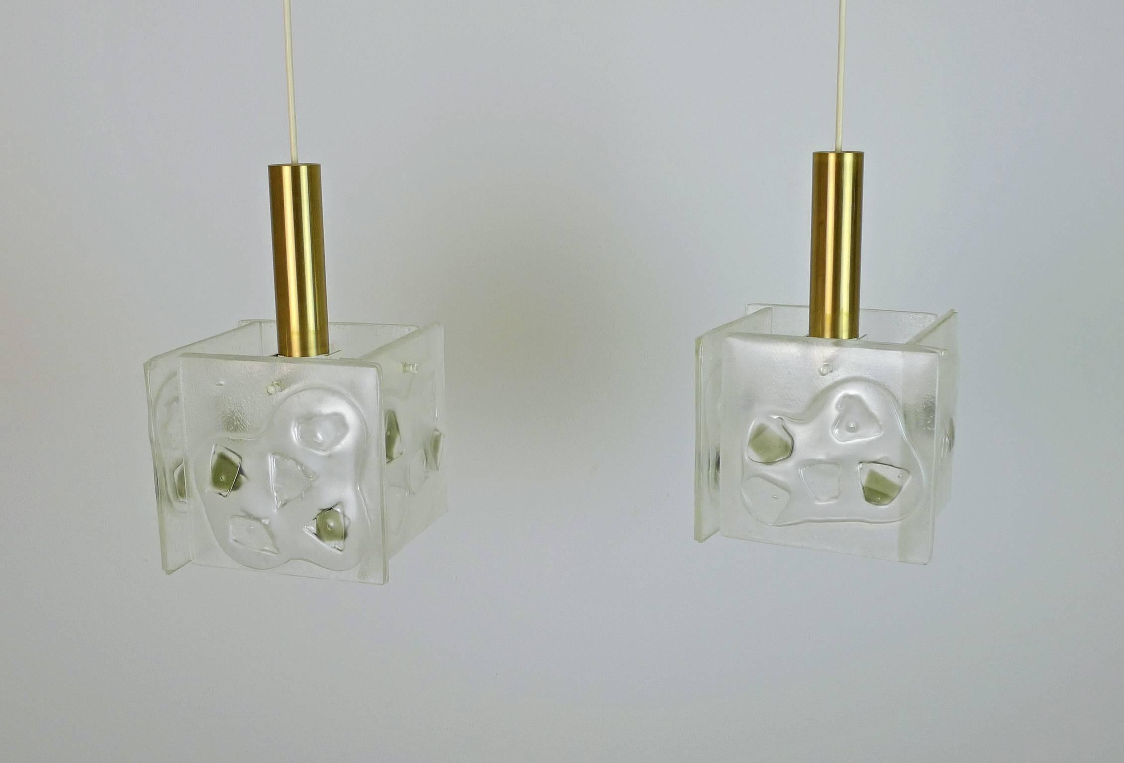 Mid-Century Modern Pair of 1960s Pendant Lamps with Structured Glass and Brass Cylinder, Germany For Sale