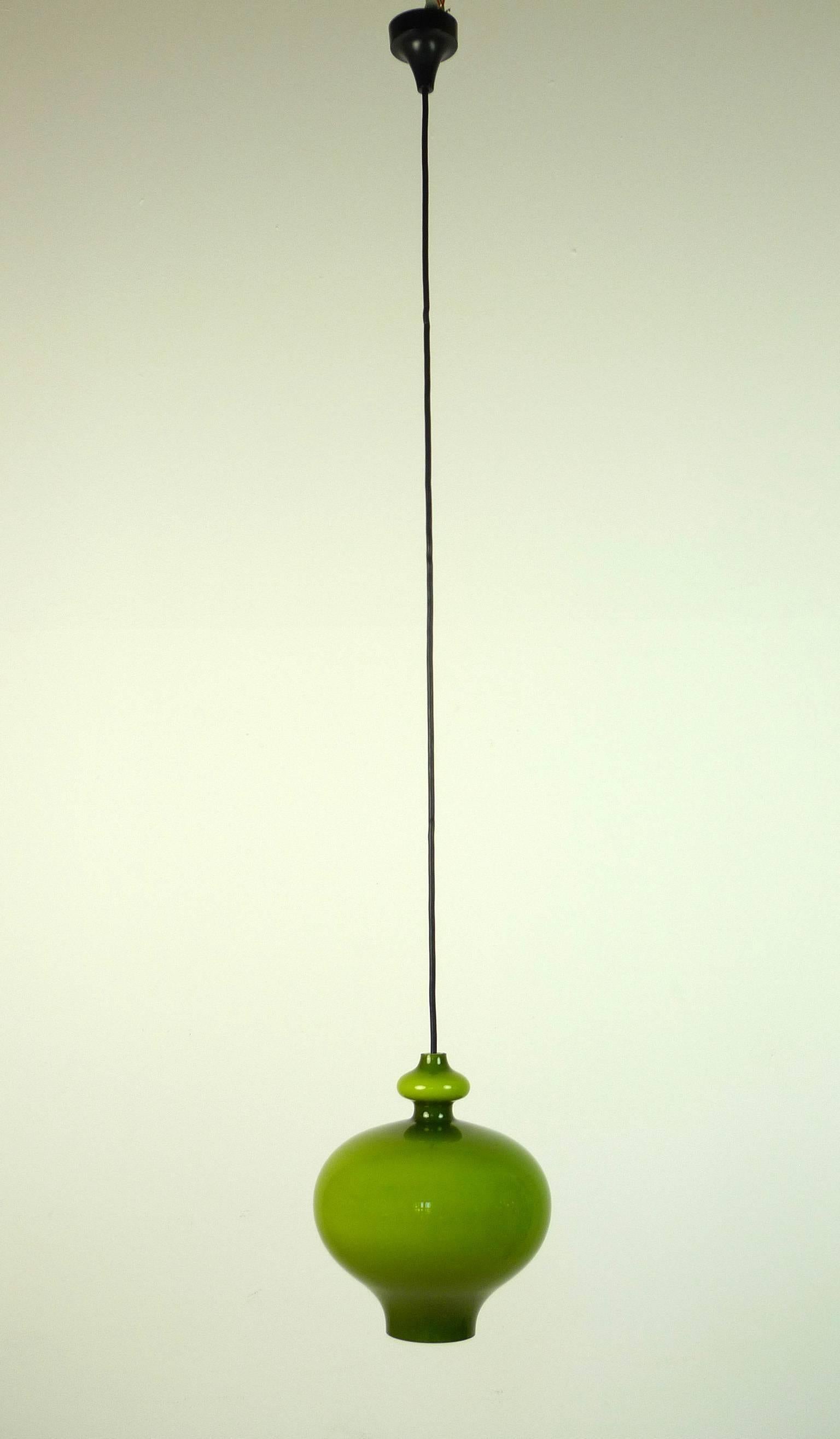 Green Pendant Lamp of Handblown Glass by Holmegaard for Staff, Germany, 1960s In Good Condition In Berlin, DE