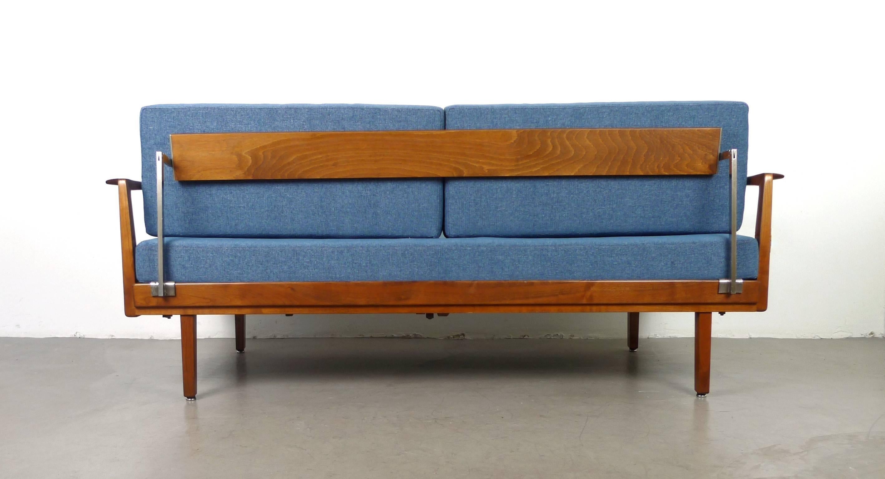Mid-Century Modern Walter Knoll Sofa Bed with Walnut Frame from the 1950s, Germany