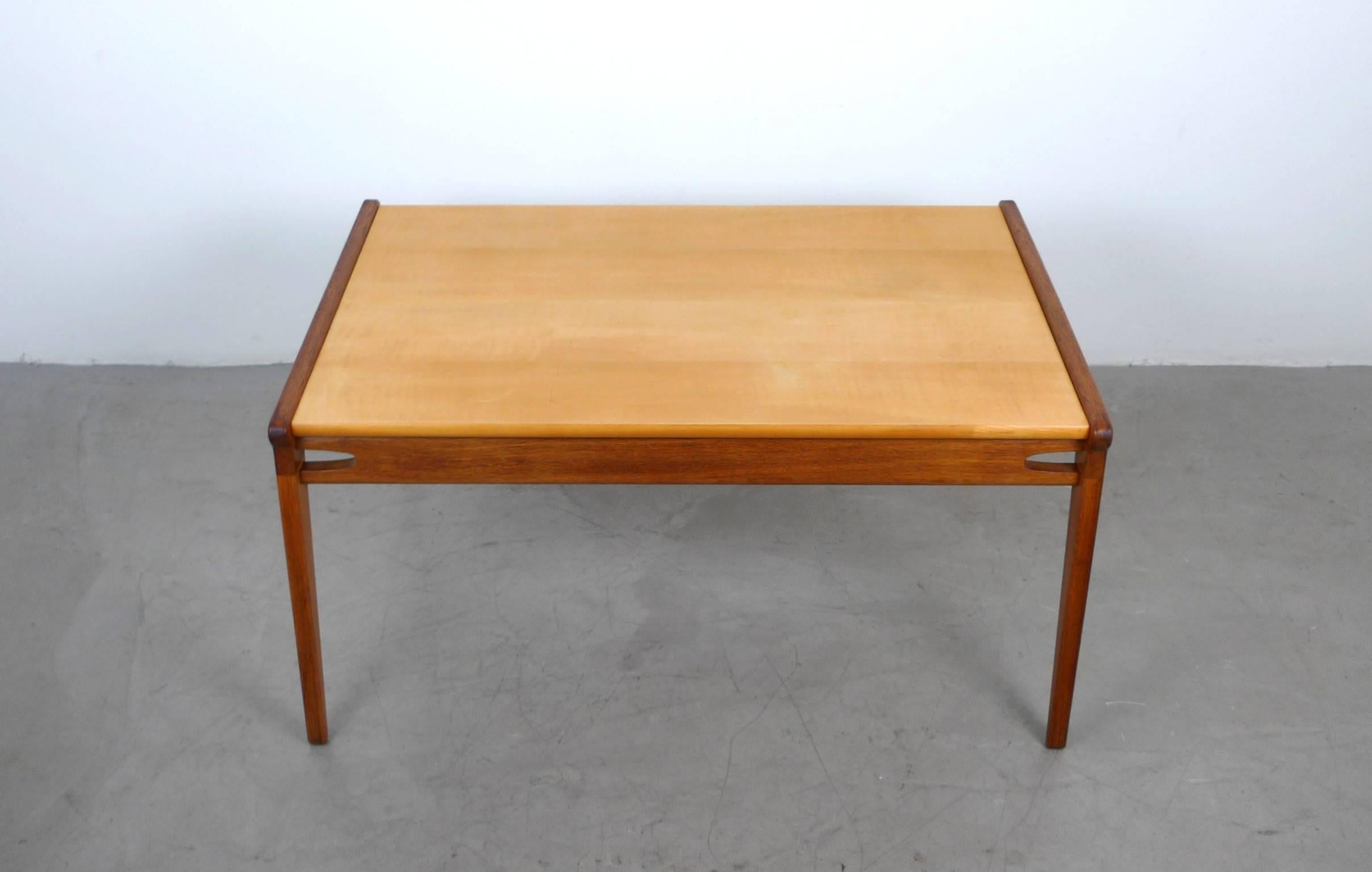 1950s Coffee Table from Germany In Good Condition In Berlin, DE