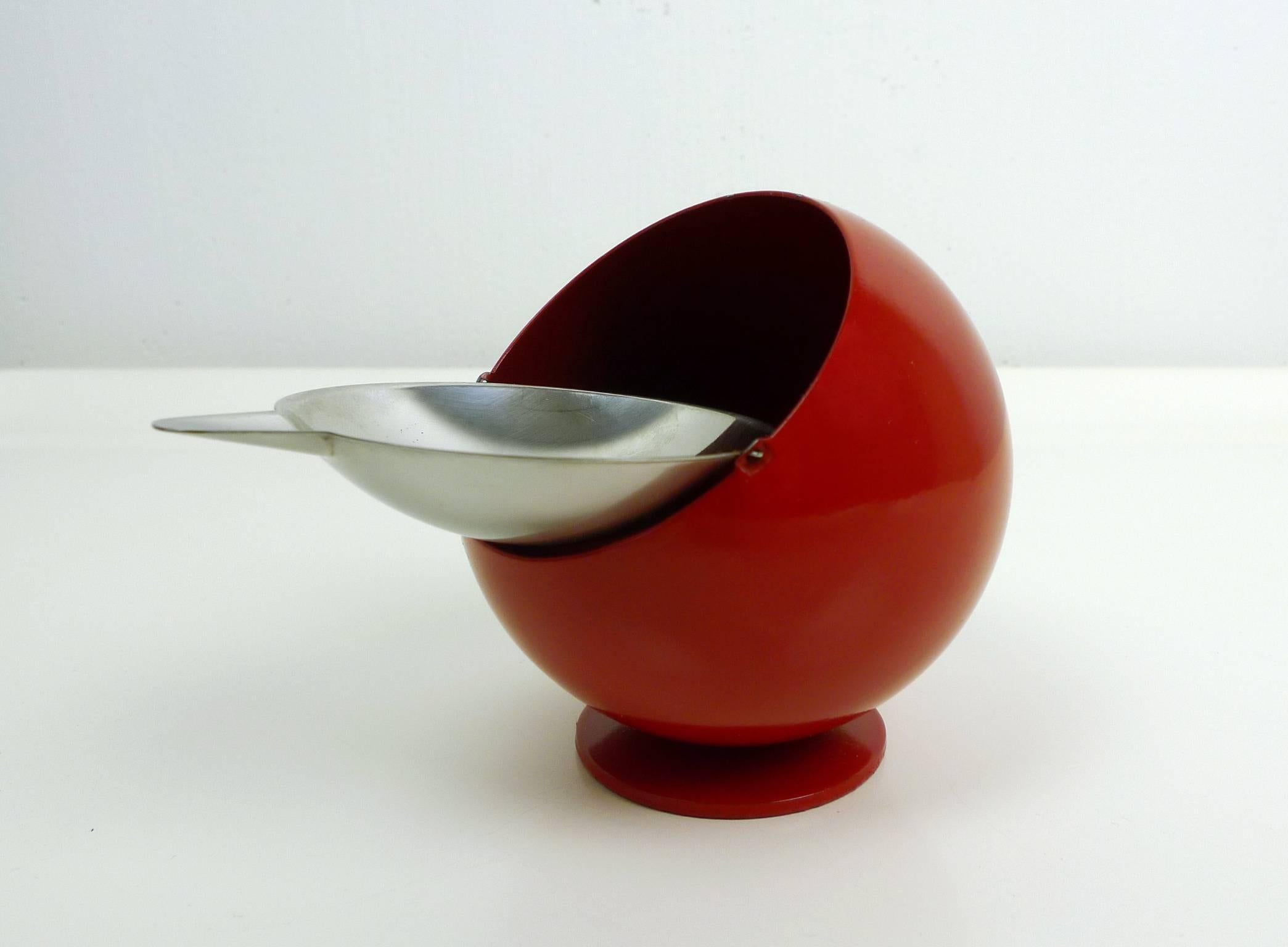 Red Smokny Ashtray from F. W. Quist, Germany, 1970s In Good Condition In Berlin, DE