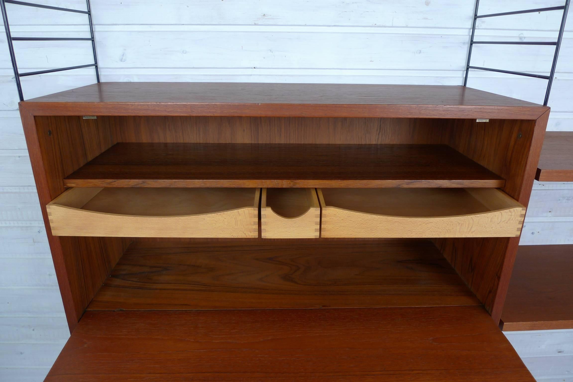Swedish Wall Unit with Teak Box and Shelves by Nisse Strinning for String, 1950s For Sale 1