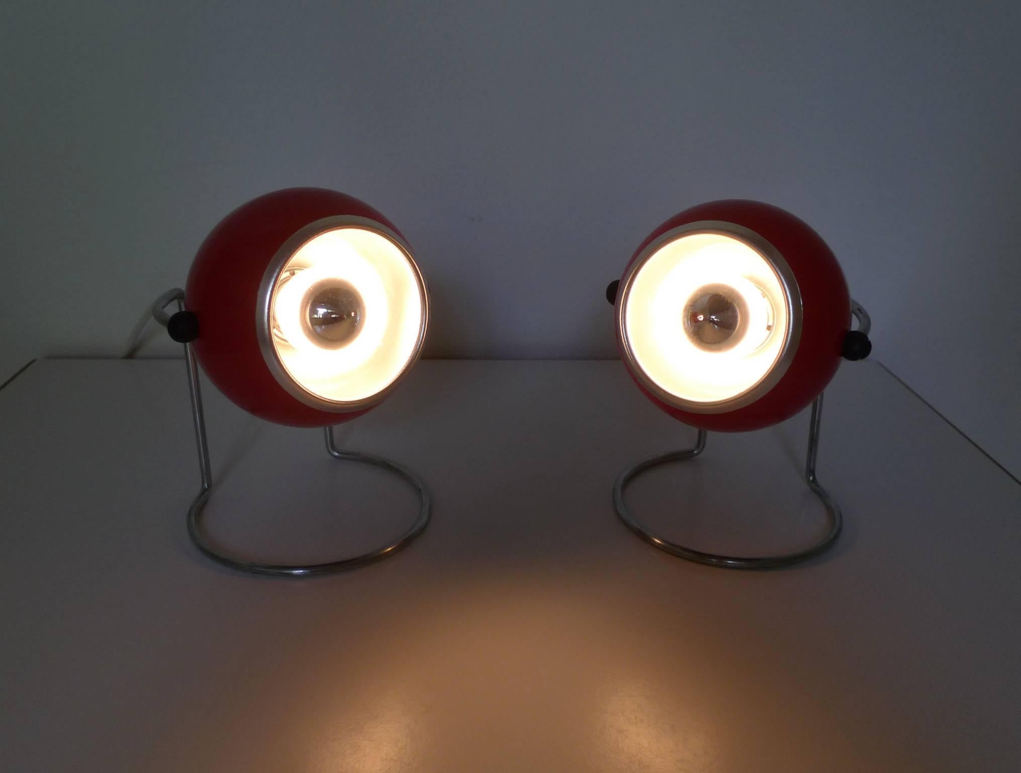 Pair of Red Nightstand Lamps from the 1960s, Germany In Good Condition In Berlin, DE
