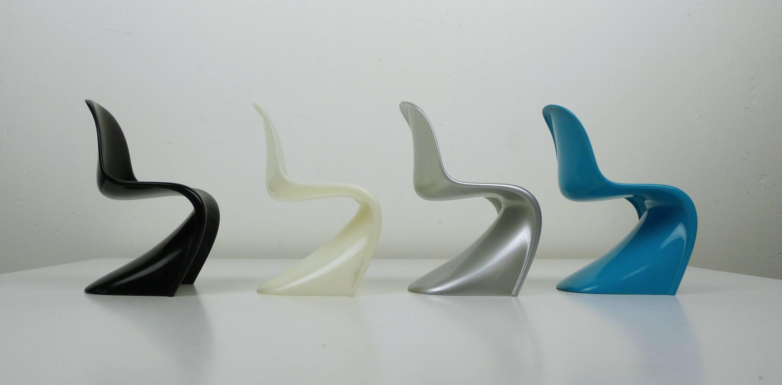 Set of Four Miniature Panton Chairs from Germany, 1970s In Good Condition For Sale In Berlin, DE