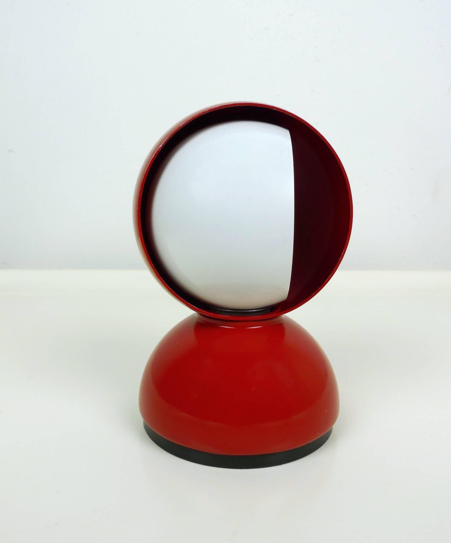 Italian Red Table Lamp Eclisse by Vico Magistretti for Artemide, Italy, 1960s