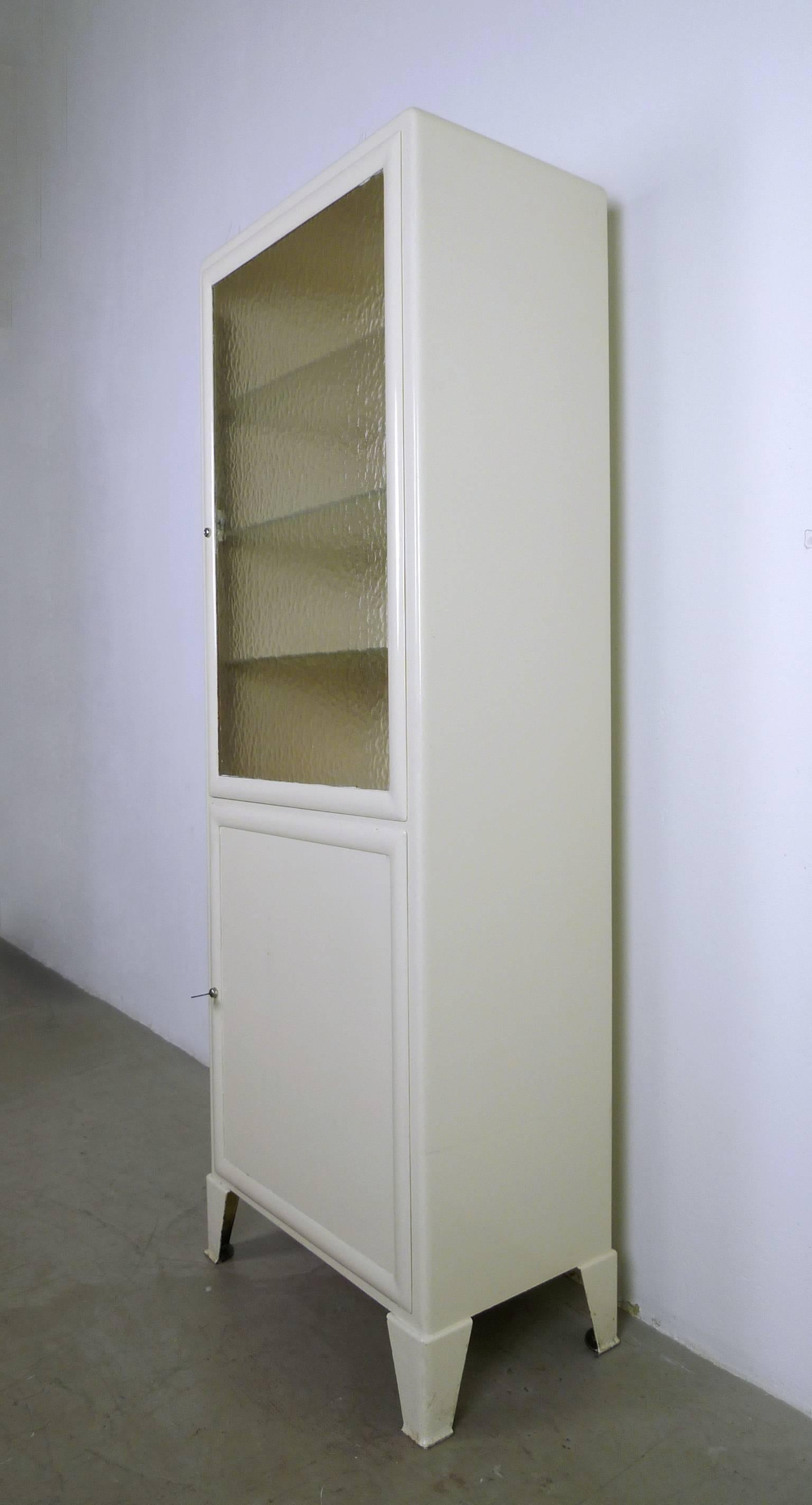 1940s Steel Cabinet by Karl & Victor Fuchs for Admi, Germany In Good Condition In Berlin, DE