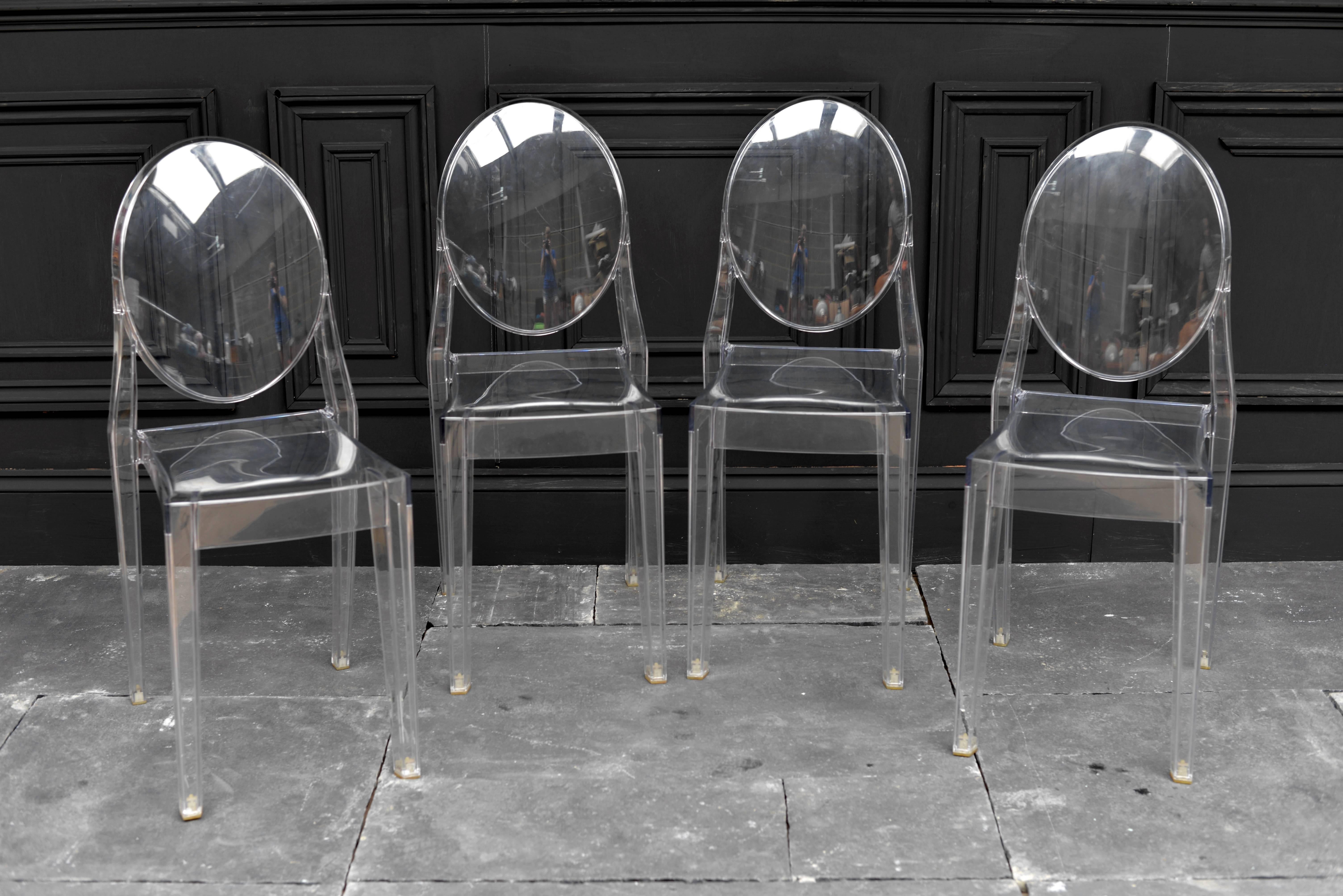 Designed by innovative architect and product designer Philippe Starck, the Ghost chair has become a modern cult classic. The elegant neoclassical style, complete with slim oval back, is pared right down down into one single moulding of crystal-clear