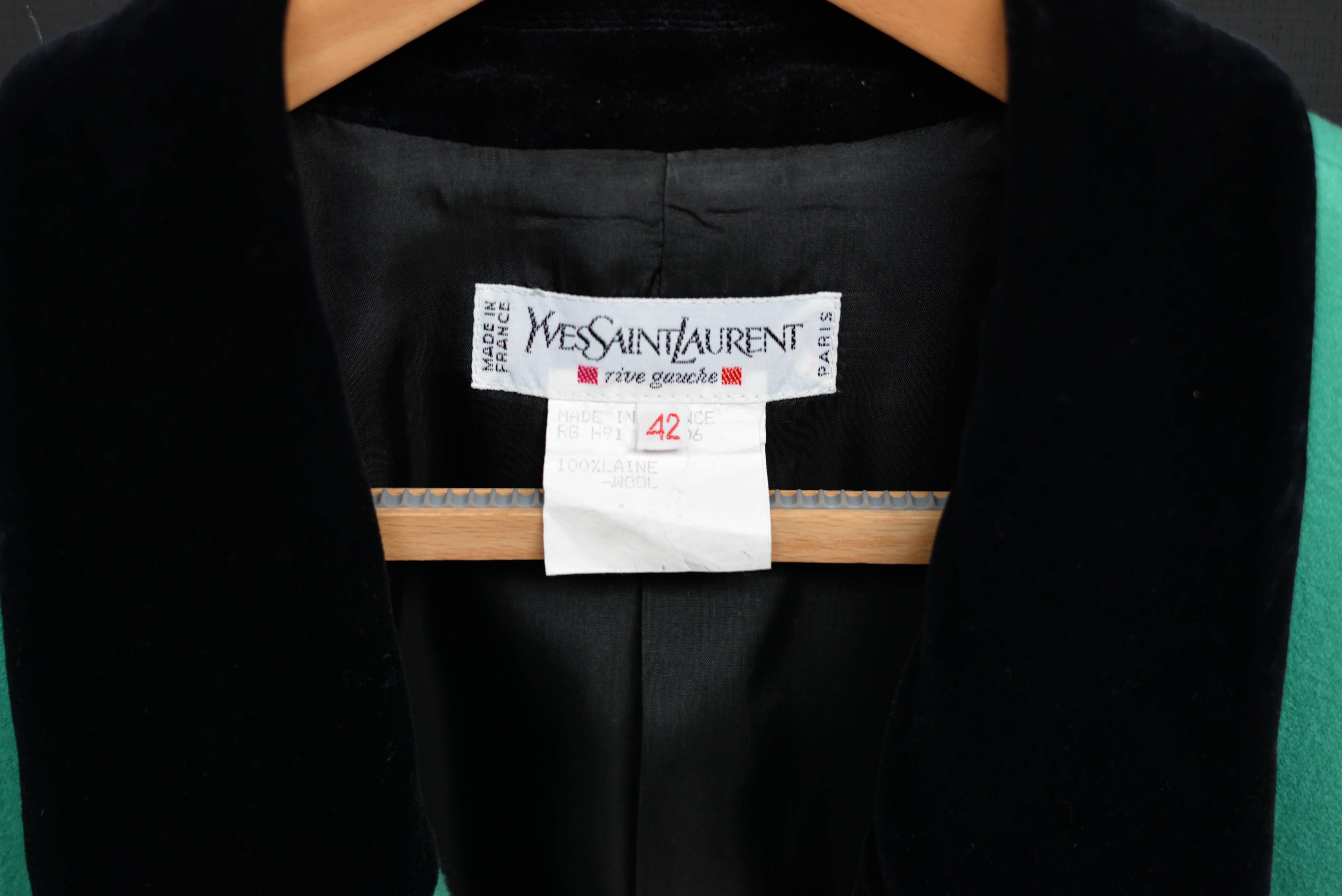 Yves Saint Laurent 100% Wool Woman Jacket Tag Size 42 For Sale 1