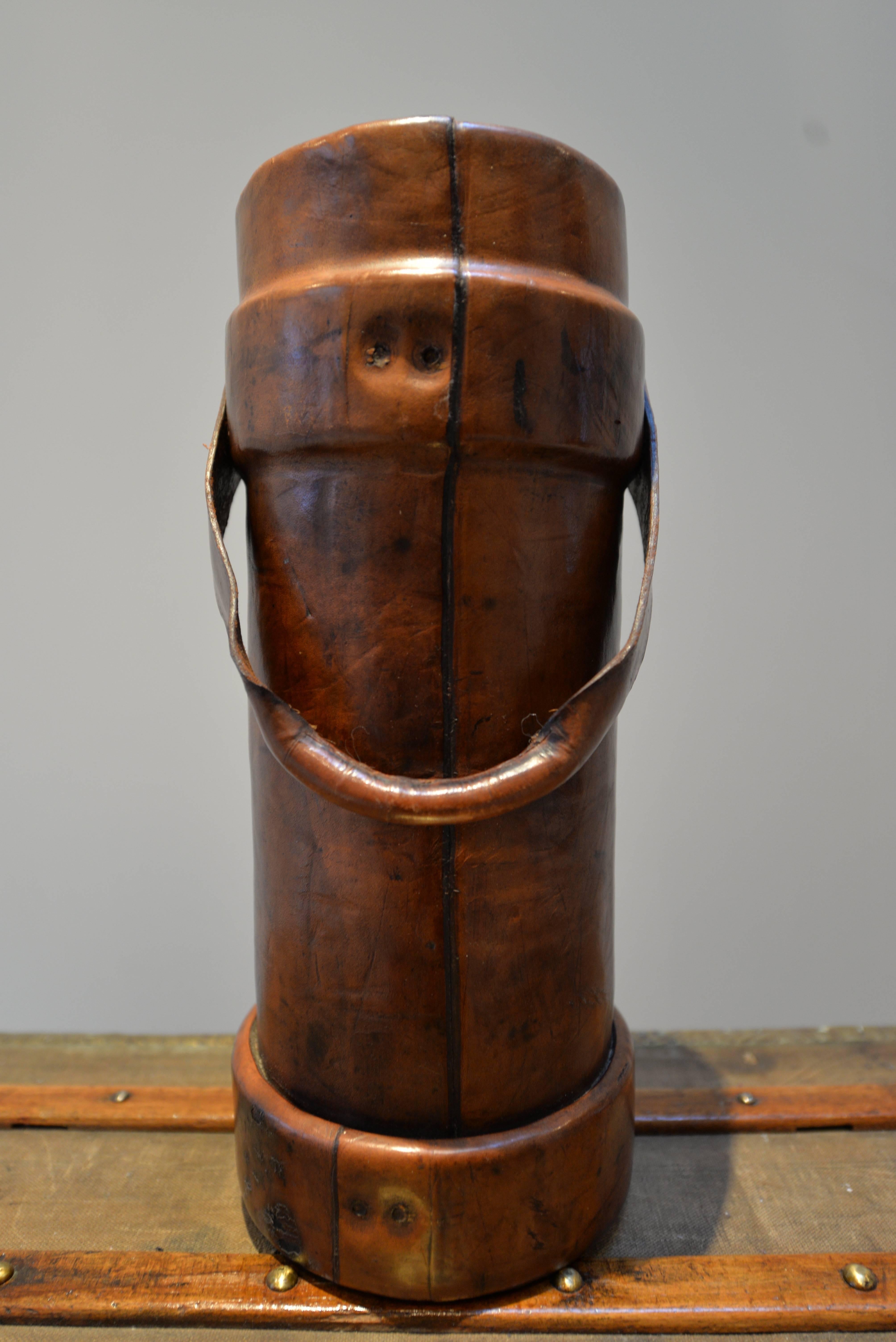 artillery shell holder