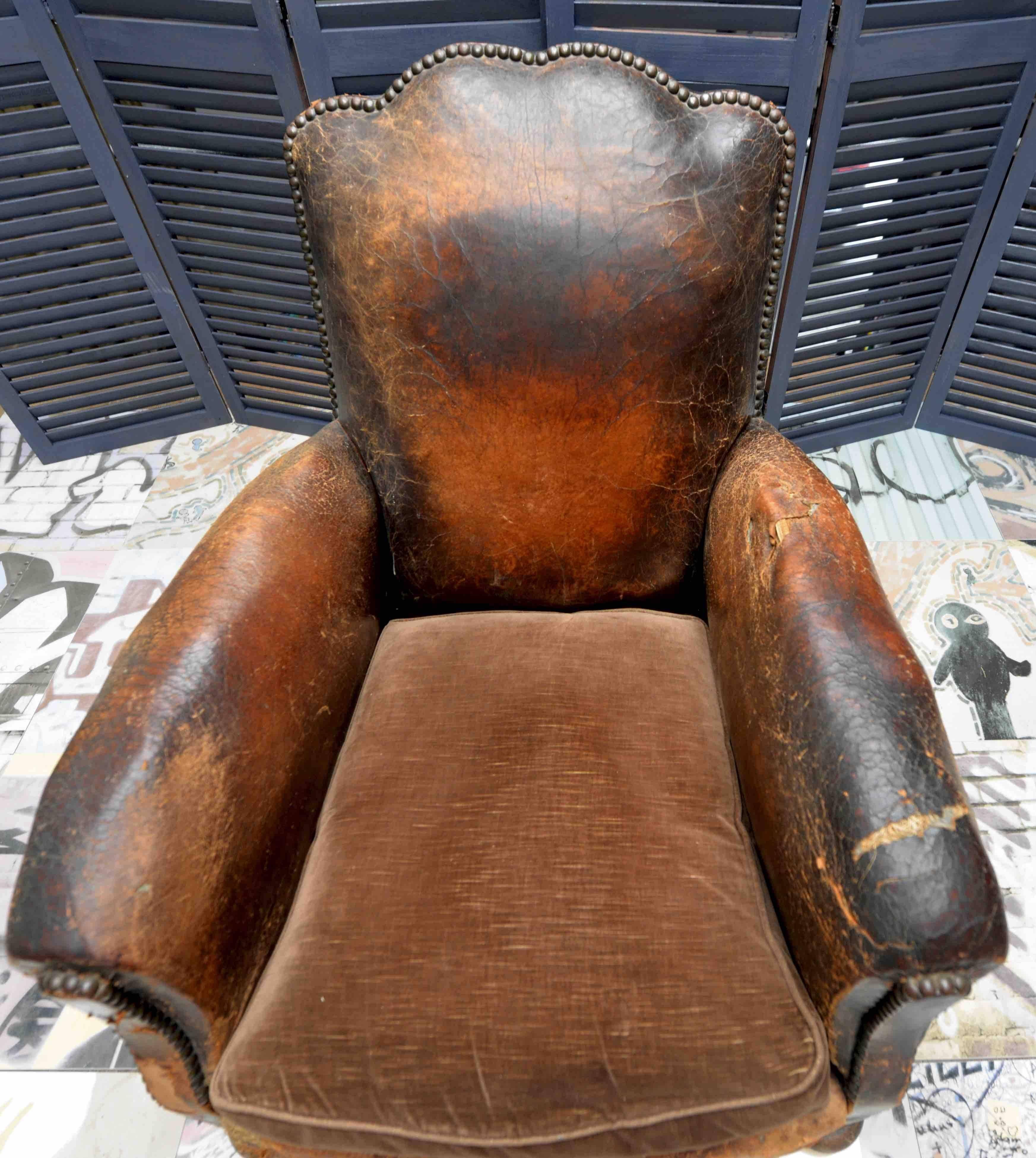 19th Century French Leather Lounge Club Chair For Sale 3