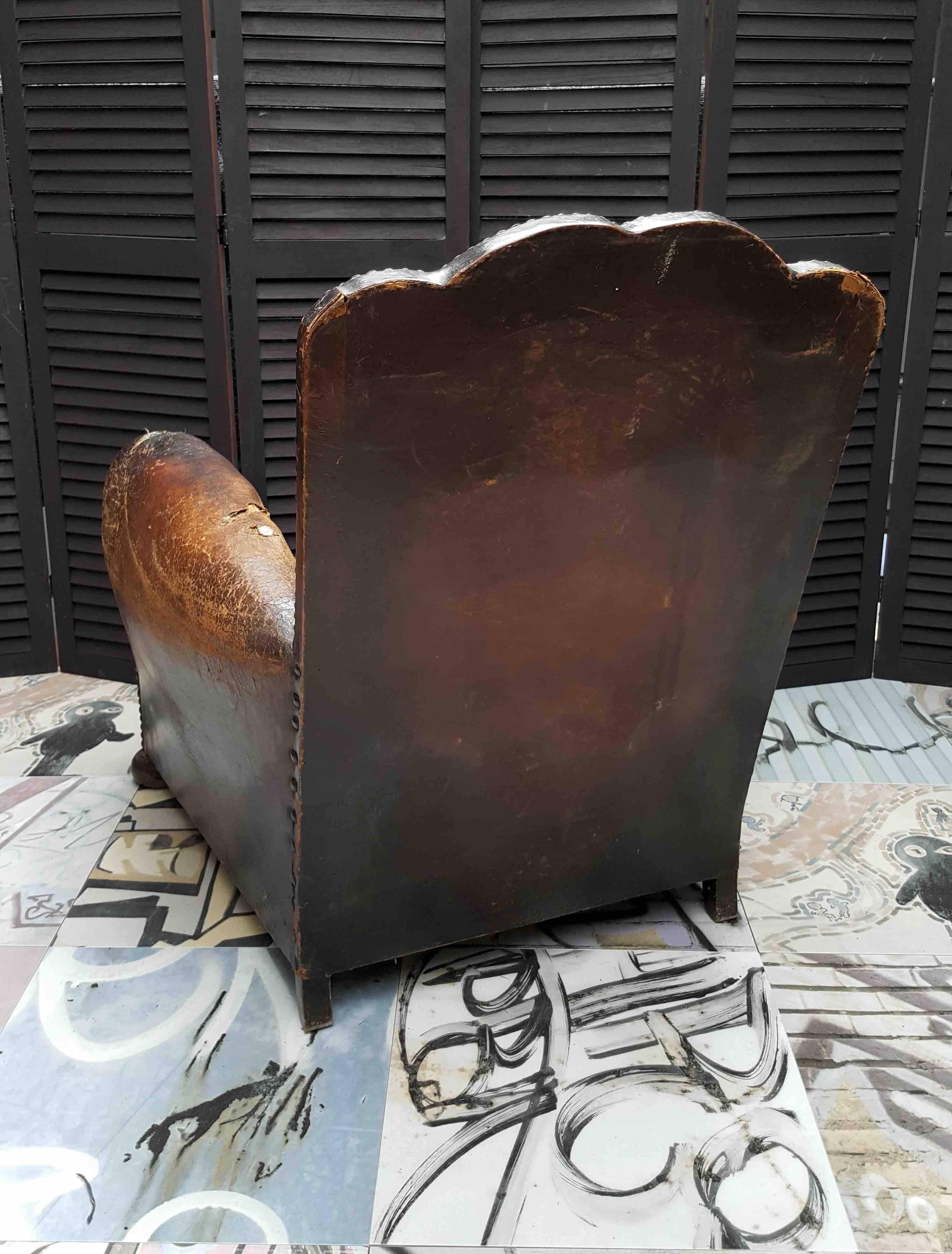19th Century French Leather Lounge Club Chair For Sale 2
