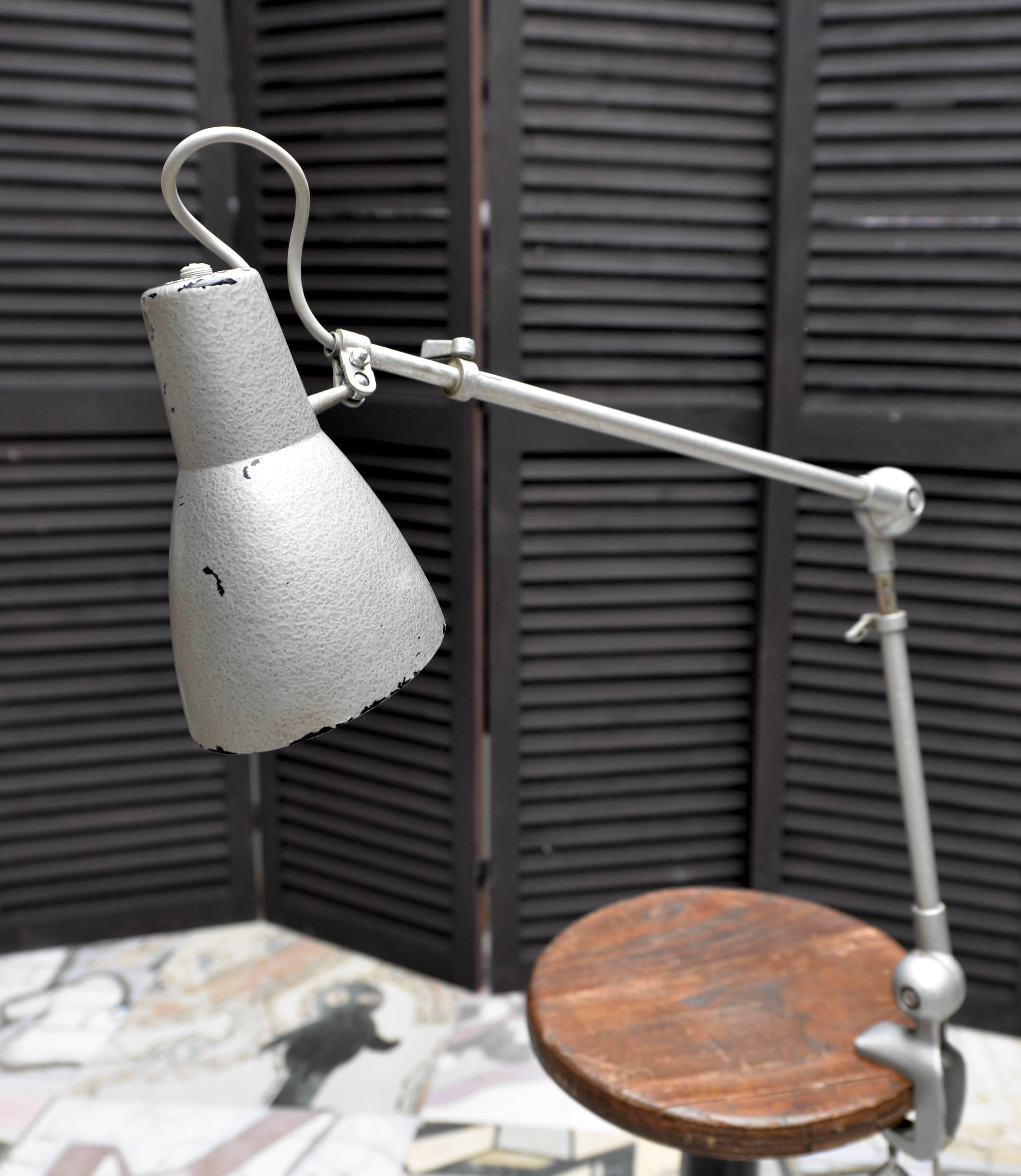 1960s AB Depose Grey French Workshop Clip on Desk Lamp In Distressed Condition For Sale In London, GB