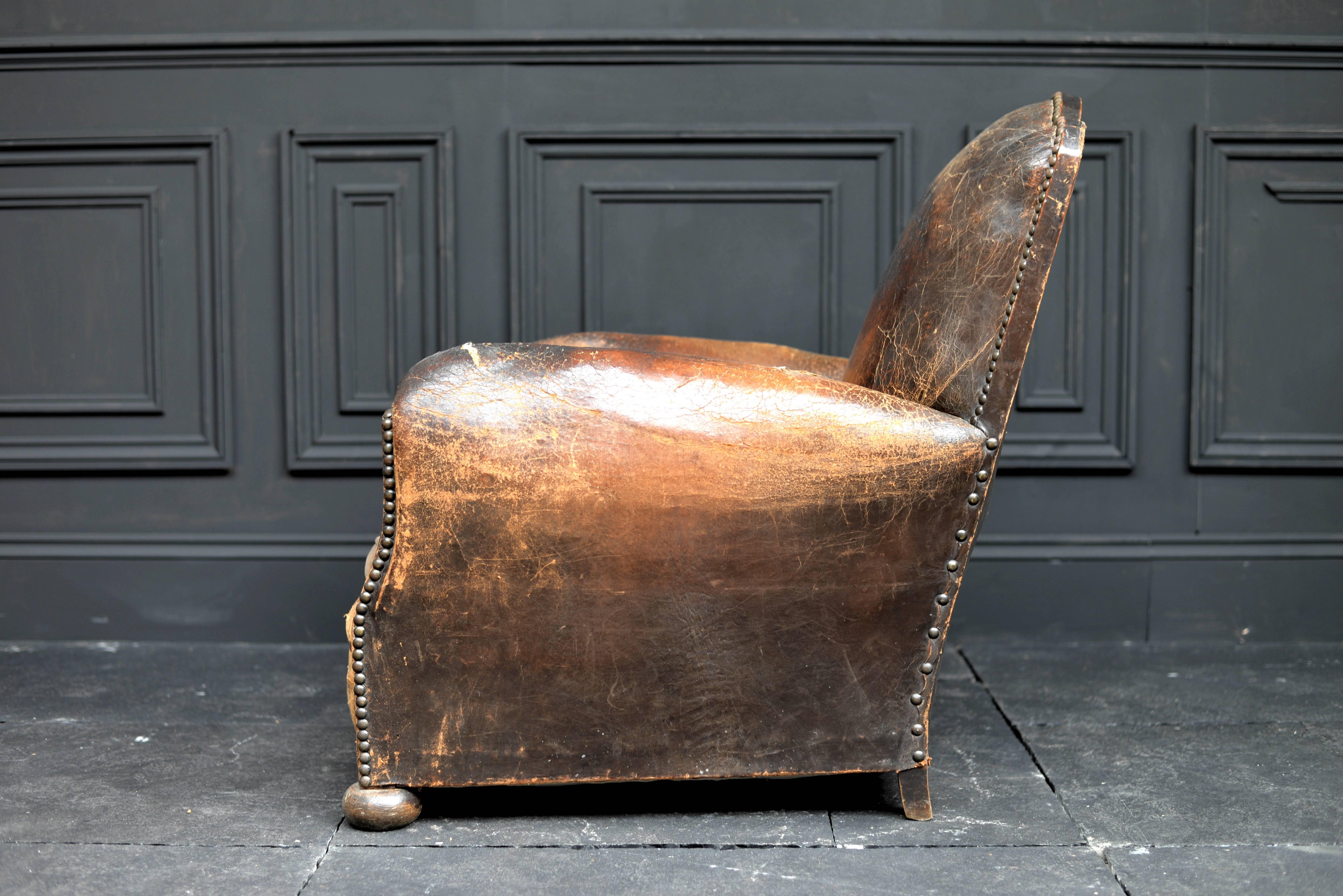 19th Century French Leather High Back Moustache Chair For Sale 3