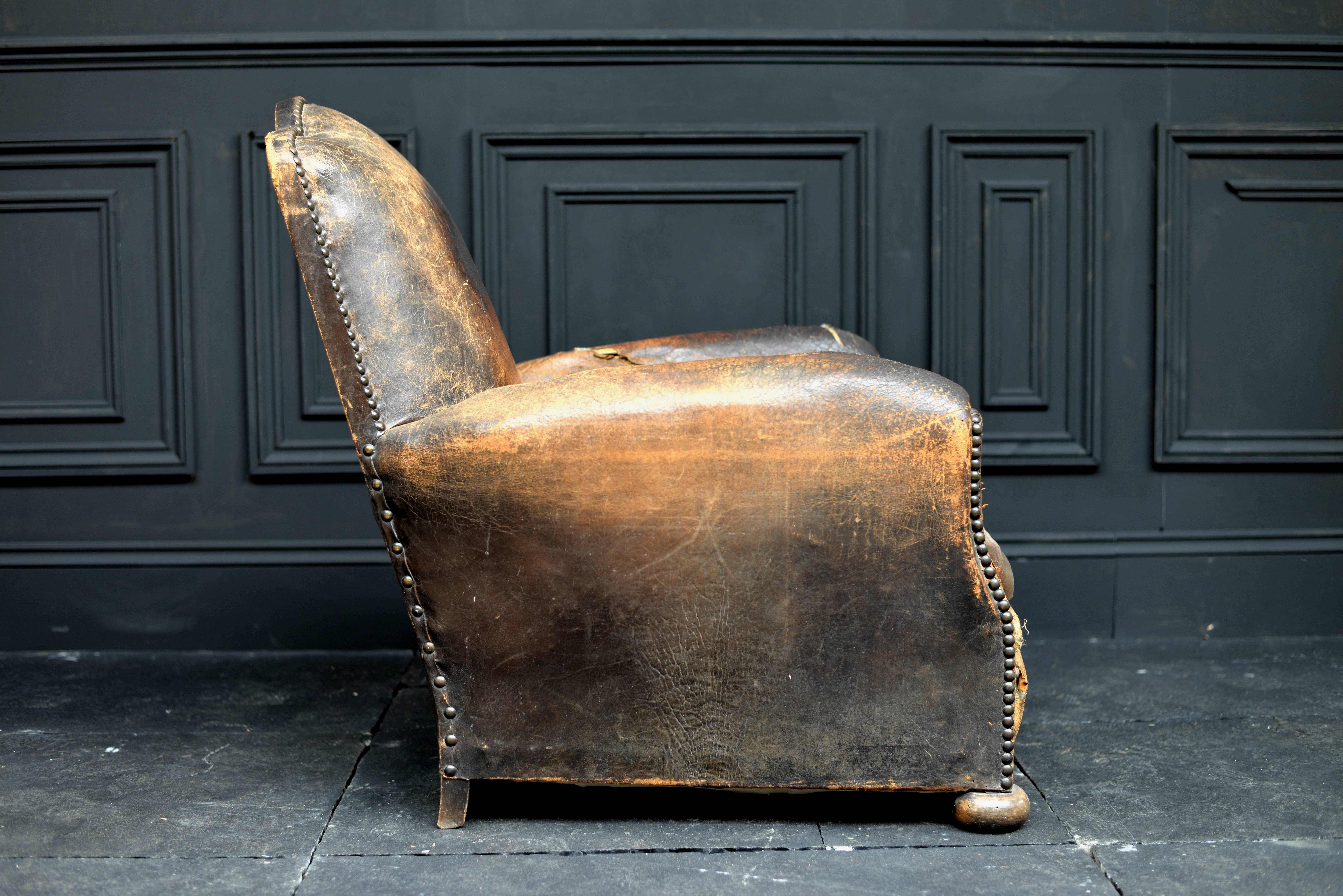 19th Century French Leather High Back Moustache Chair For Sale 1