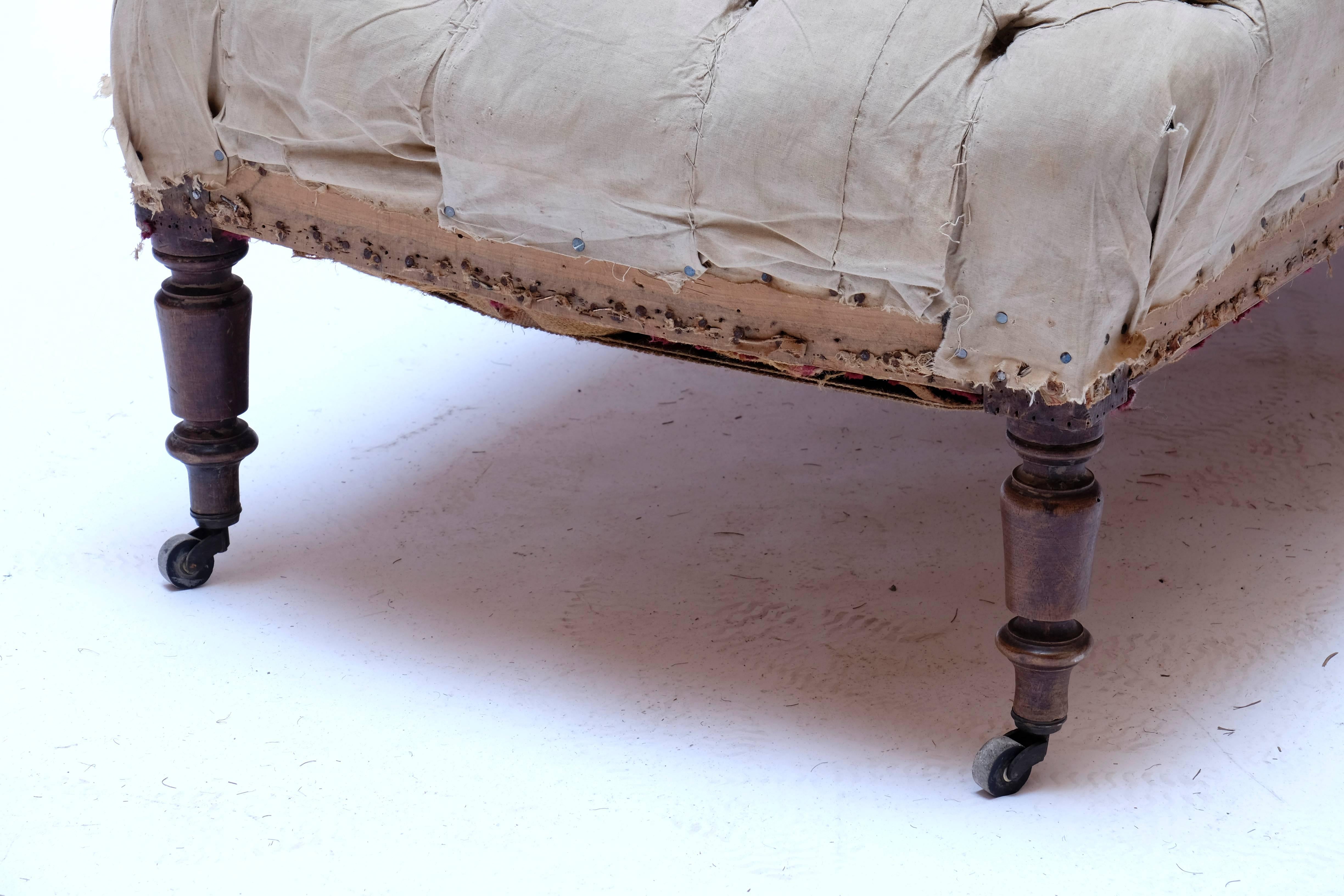 19th Century French Chaise Longue with Capitone 3