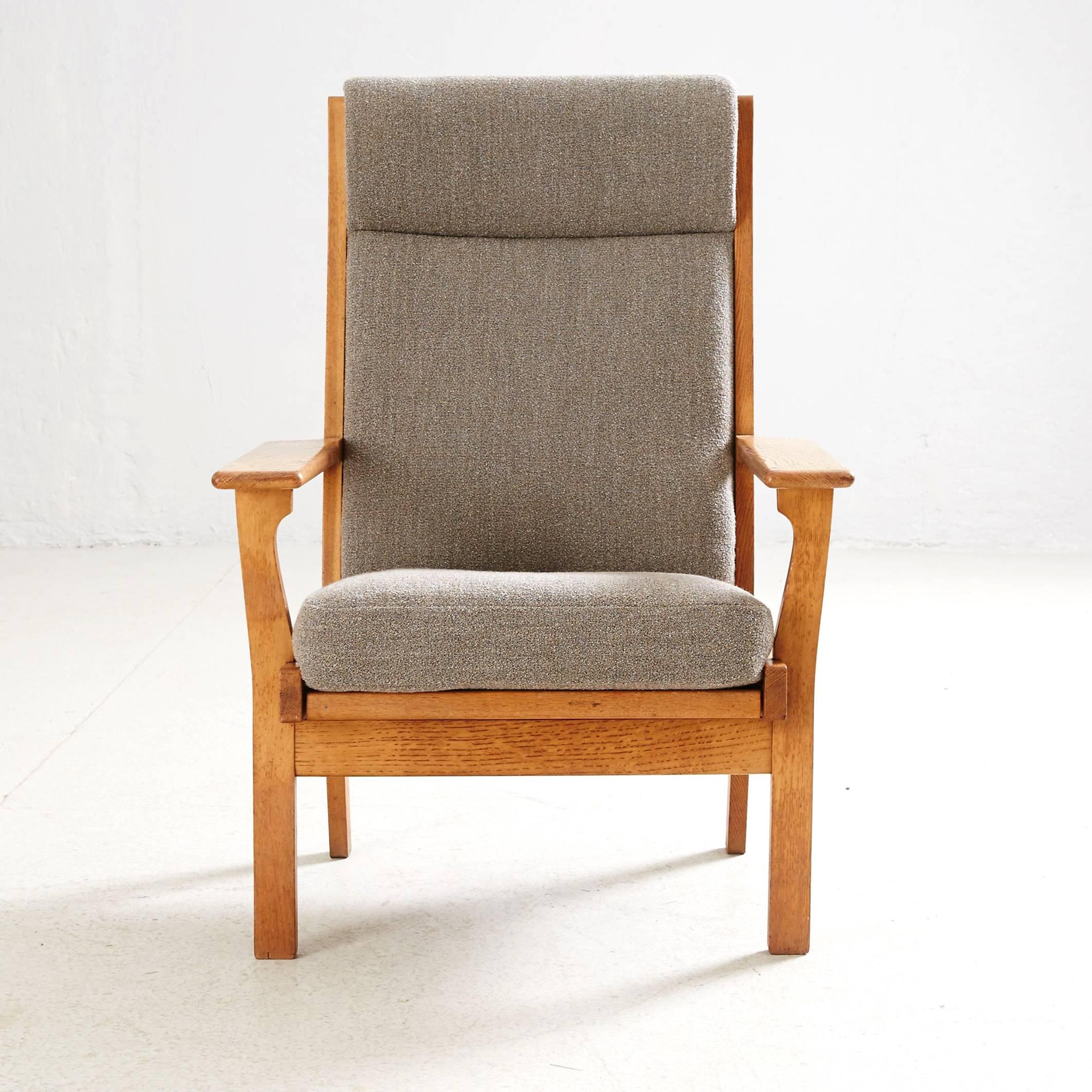 20th Century Hans Wegner High Back Lounge Chair by GETAMA For Sale