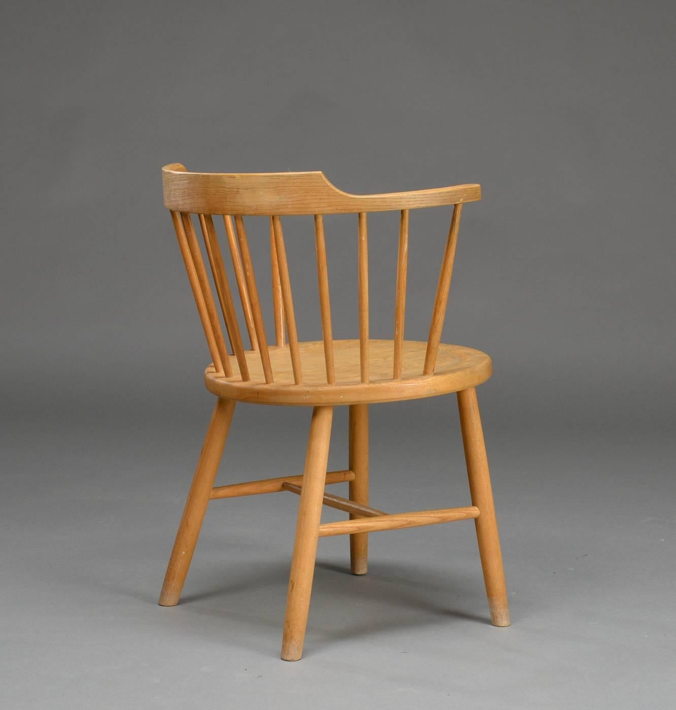 Danish modern solid oak chair designed by Børge Mogensen for Fredericia Stolefabrik. Model 3249.