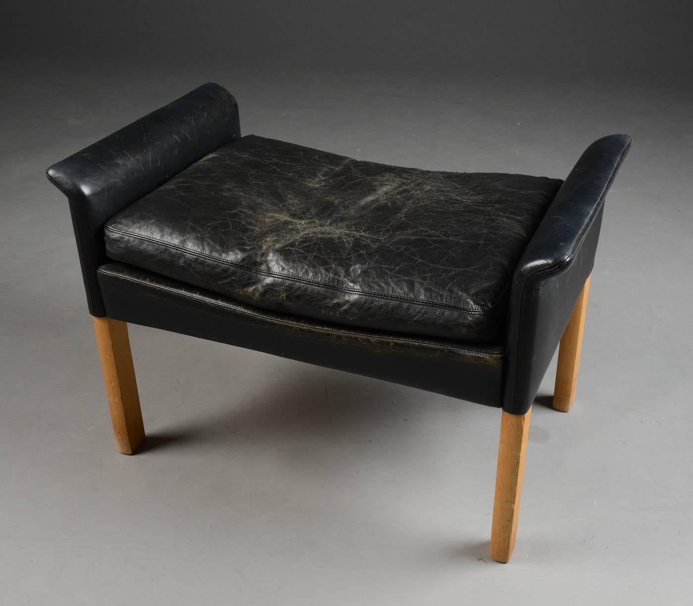 Scandinavian Modern Hans Olsen Scandinavian Mid-Century Lounge Chairs and Ottoman For Sale