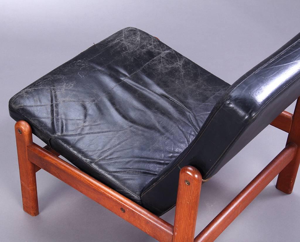 Scandinavian Modern Danish Easy Chair in Black Leather by Jorgen Baekmark For Sale