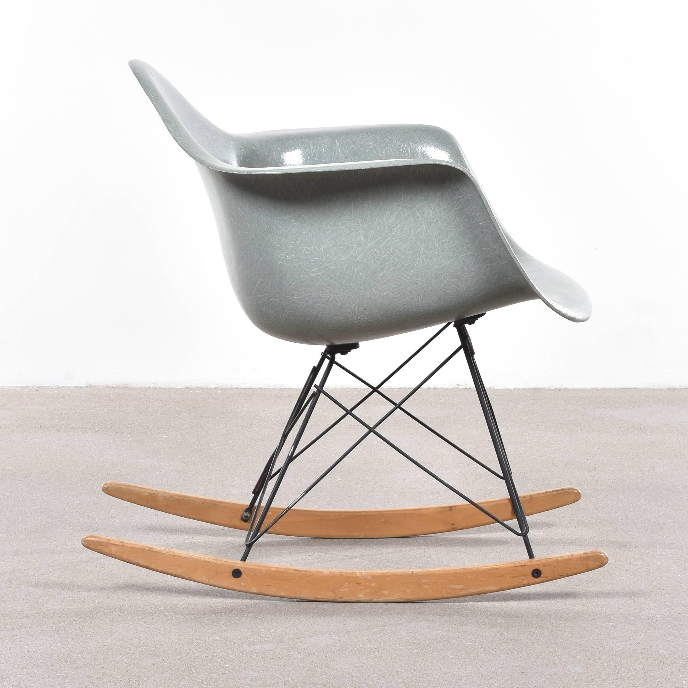 Mid-Century Modern Eames Sea Foam Green RAR Herman Miller USA 'Zenith' Rocking Chair
