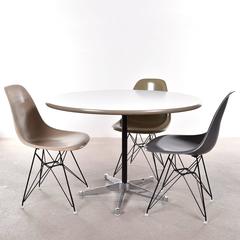 George Nelson Small Dining Table for Herman Miller International Collection
