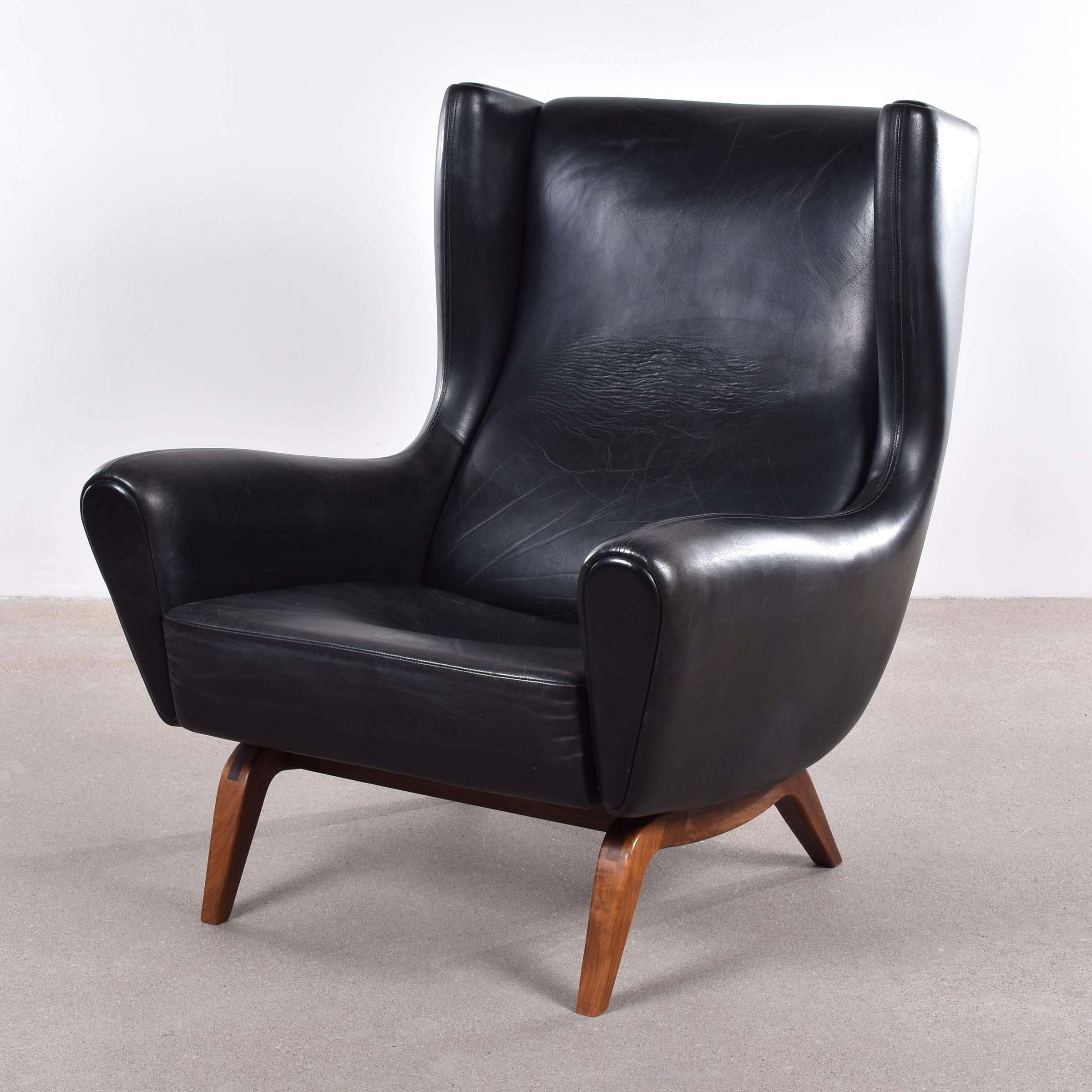 Danish Illum Wikkelsø Model 110 Lounge Chair for Søren Willadsen
