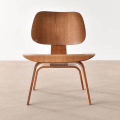 Chaise longue Eames LCW en noyer pour Herman Miller