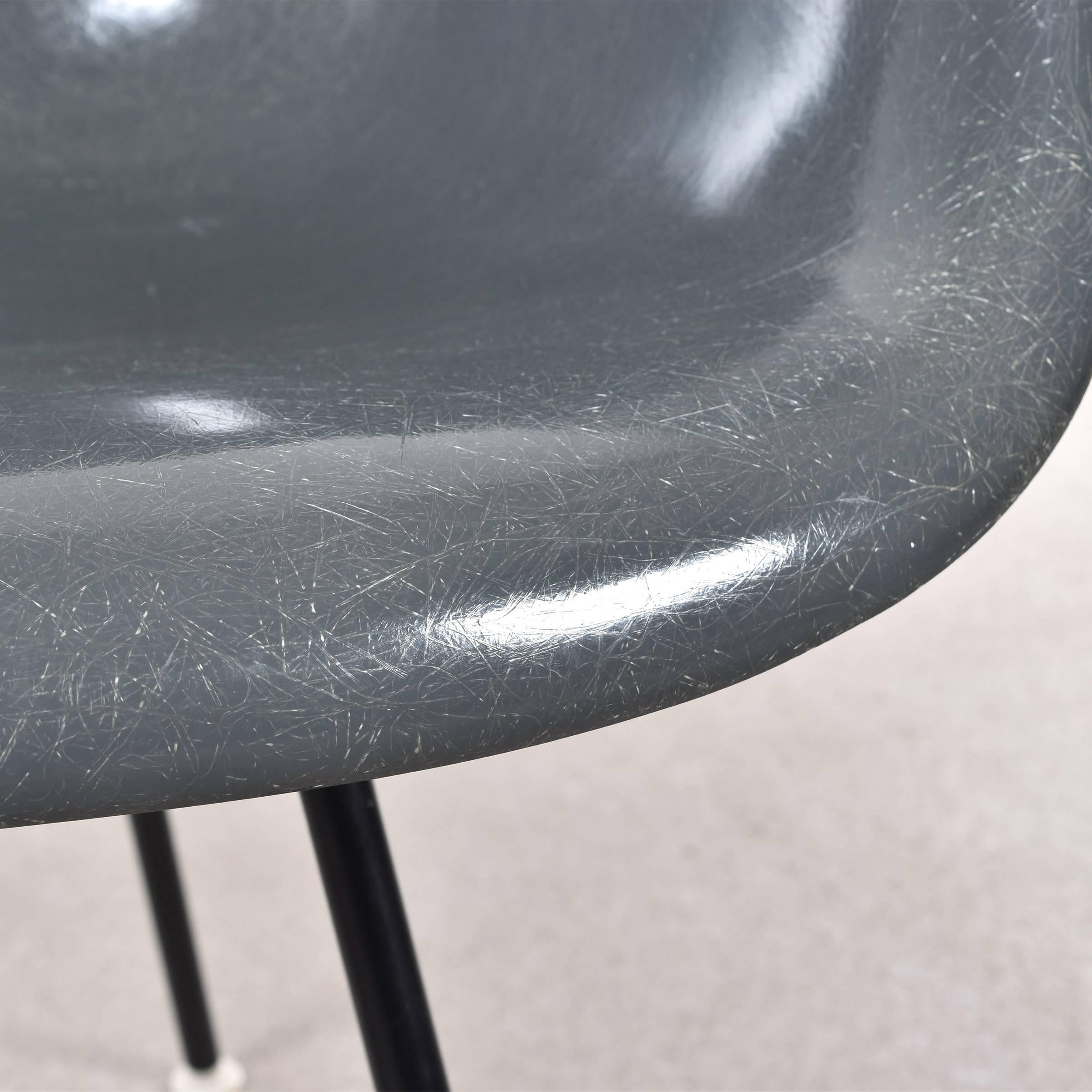 Eames Elephant Hide Grey Dax Dining Chair for Herman Miller In Good Condition In Amsterdam, NL