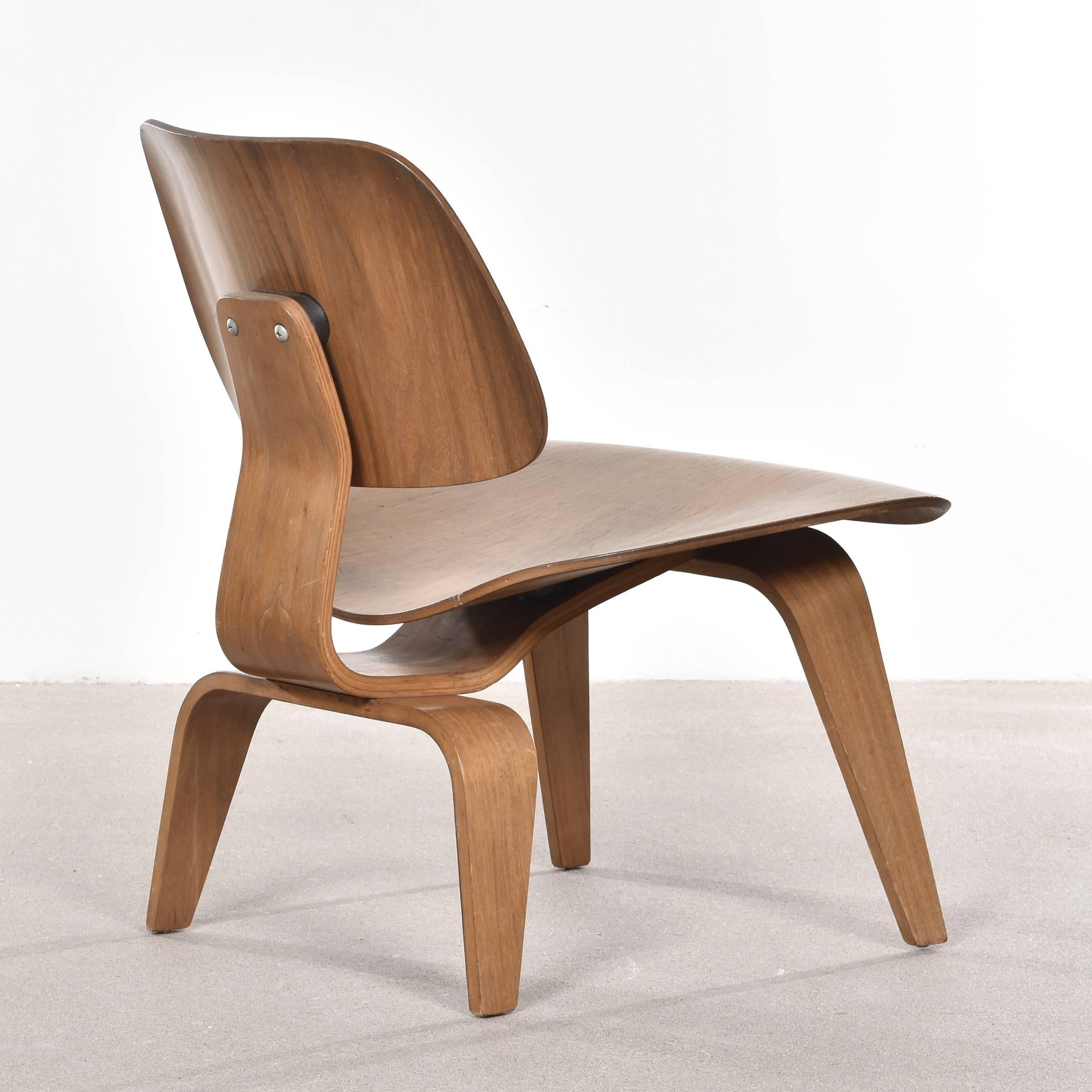 eames lcw chair original