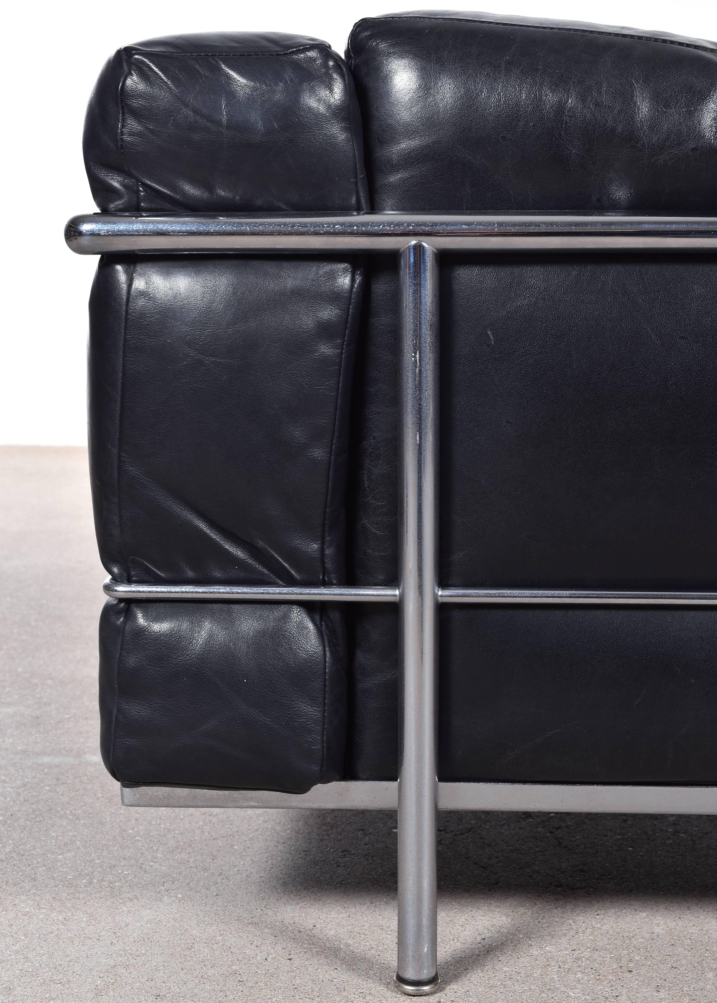 Le Corbusier LC3 Club Chair for Cassina In Good Condition In Amsterdam, NL