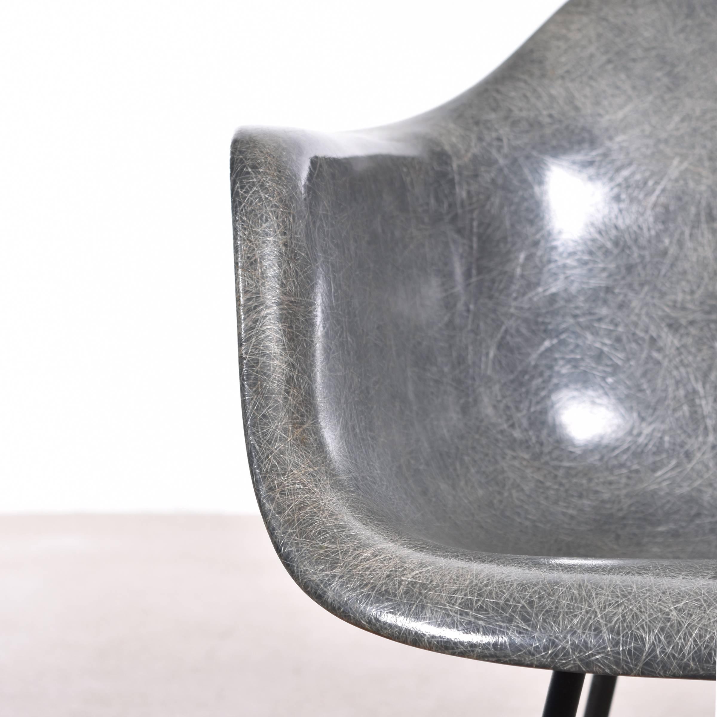 Mid-20th Century Eames Elephant Grey SAX Herman Miller USA Zenith Rope Standard Chair