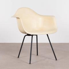 Eames Parchment SAX Herman Miller USA 'Zenith Rope' Standard Chair