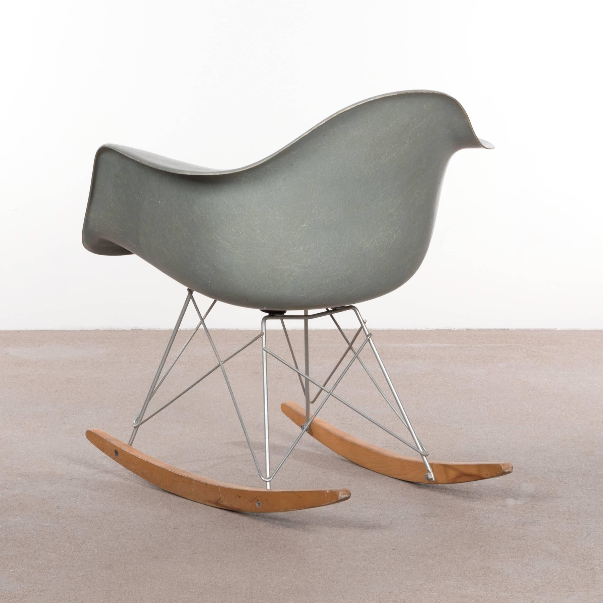 Mid-Century Modern Eames Sea Foam Green Rar Herman Miller USA Rocking Chair, 1960s