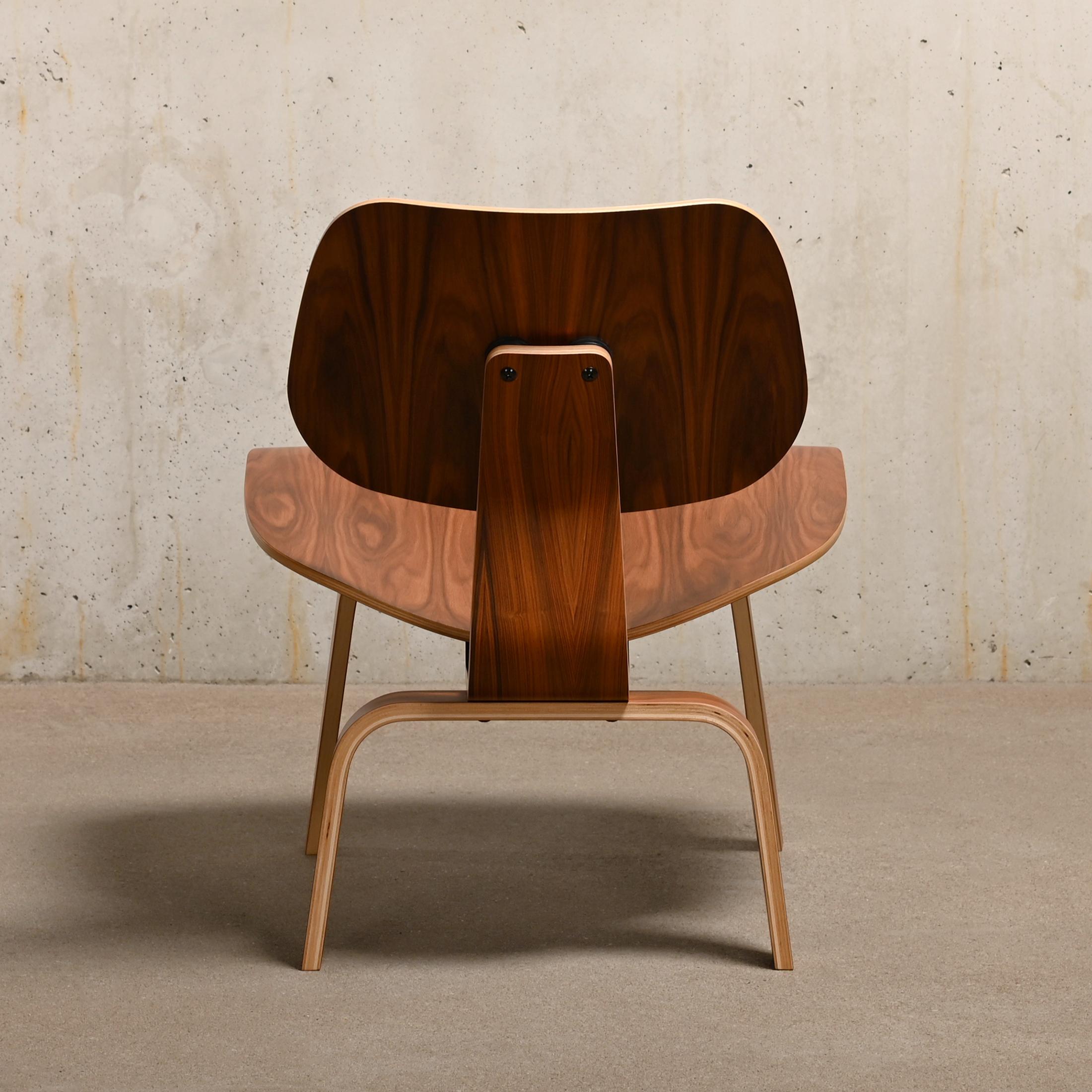 Américain Charles & Ray Eames fauteuil de salon Santos Palisander LCW pour Herman Miller