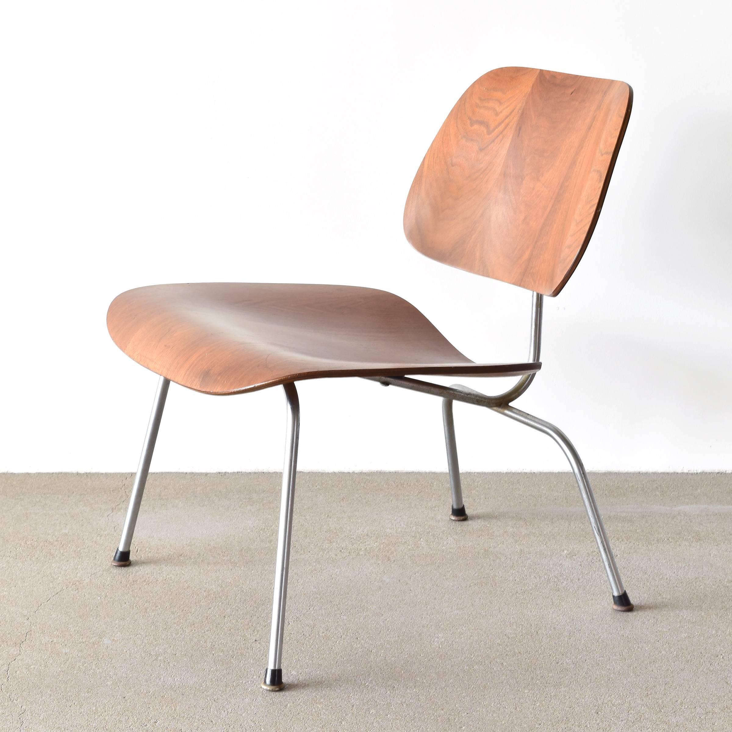 Mid-Century Modern Eames LCM Herman Miller USA Walnut Lounge Chair