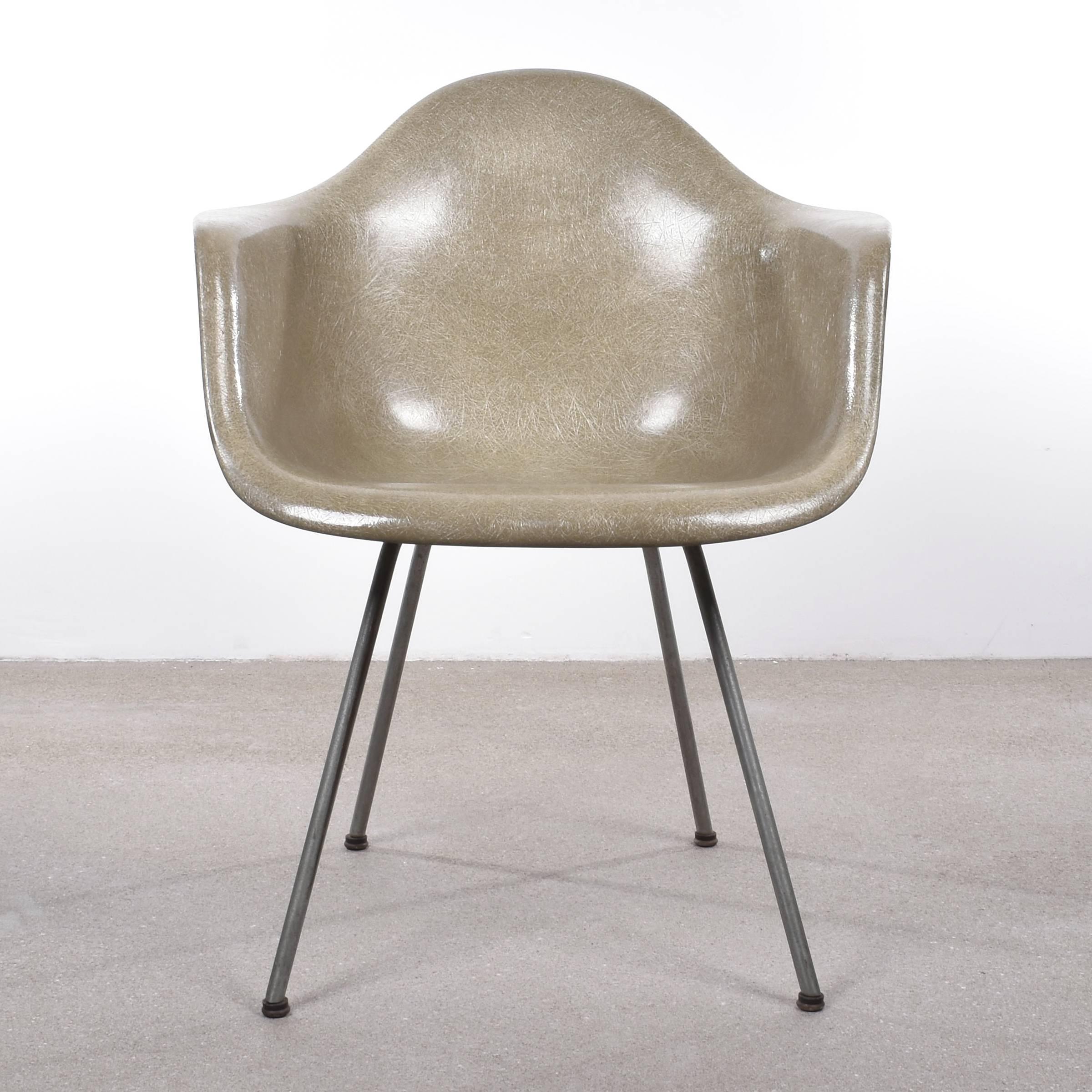 Mid-Century Modern Eames Greige SAX Herman Miller USA 'Zenith Rope' Standard Chair