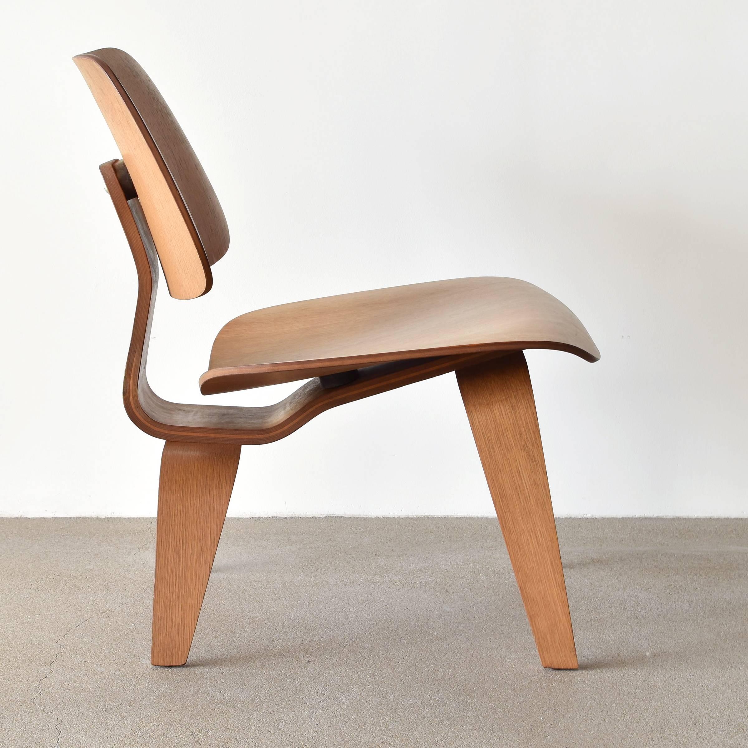 Eames Lcw Herman Miller Usa Eiche Lounge Stuhl (Furnier)