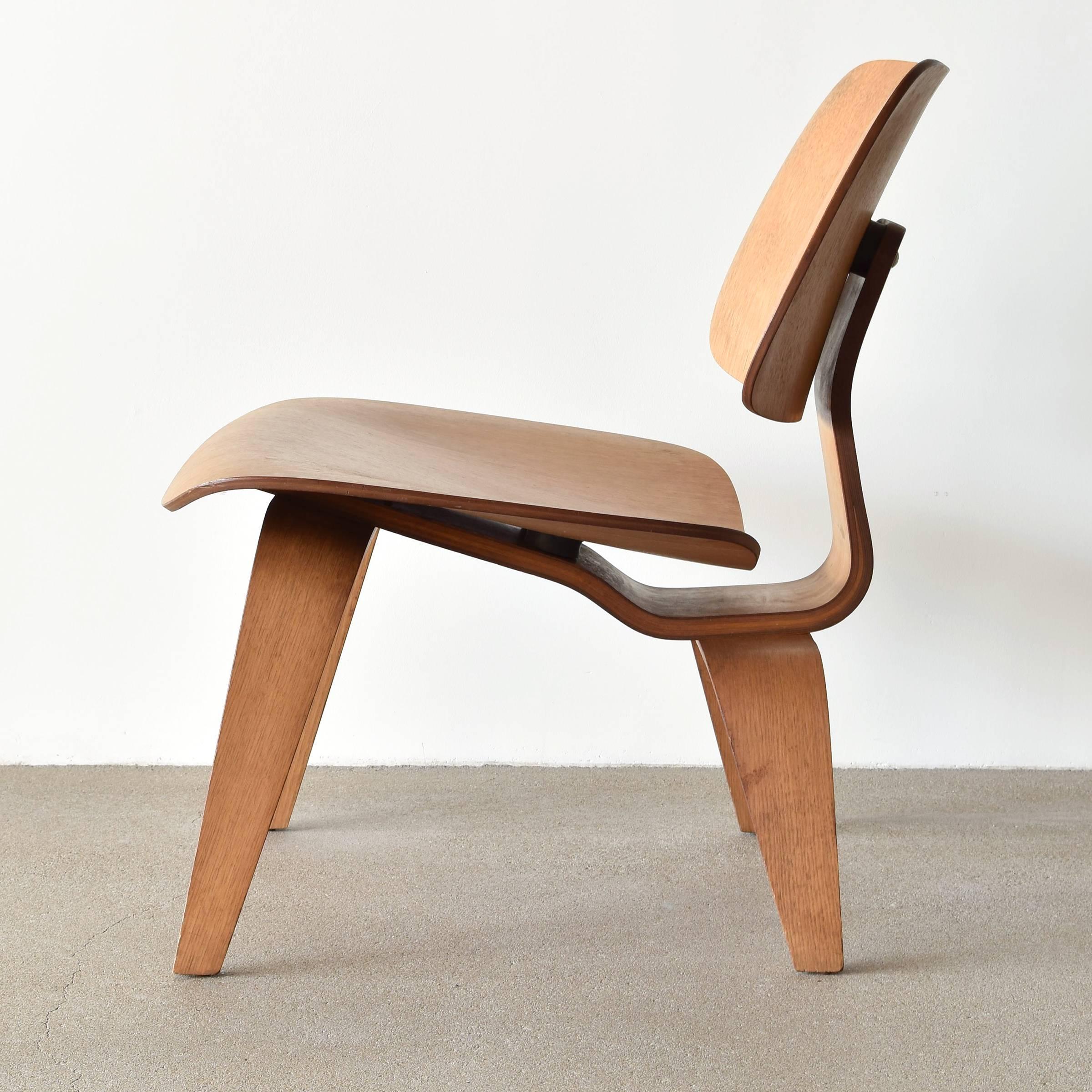 Eames Lcw Herman Miller Usa Eiche Lounge Stuhl (Moderne der Mitte des Jahrhunderts)