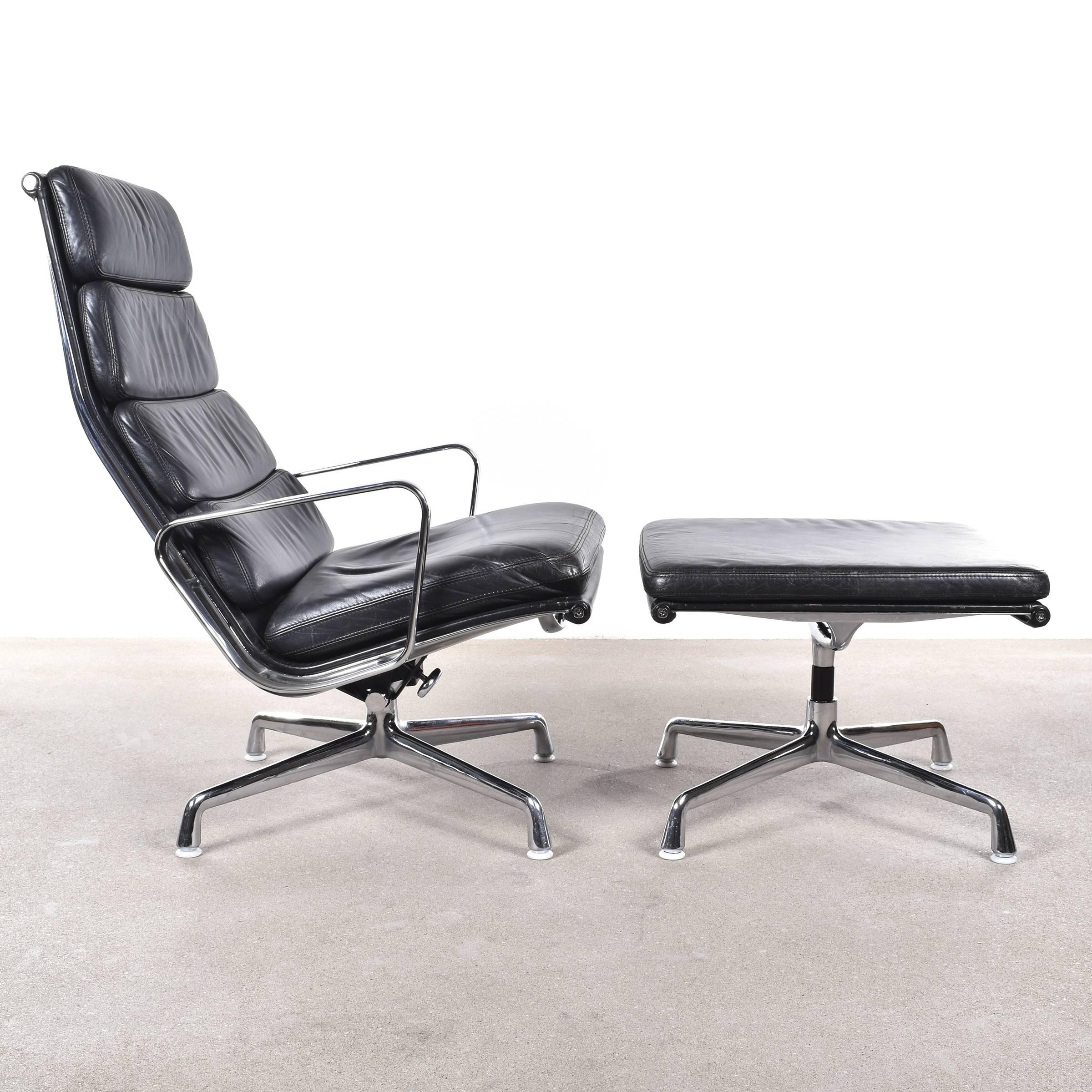 Eames EA222 and EA223 Lounge Soft Pad Herman Miller / Vitra Chair In Good Condition In Amsterdam, NL