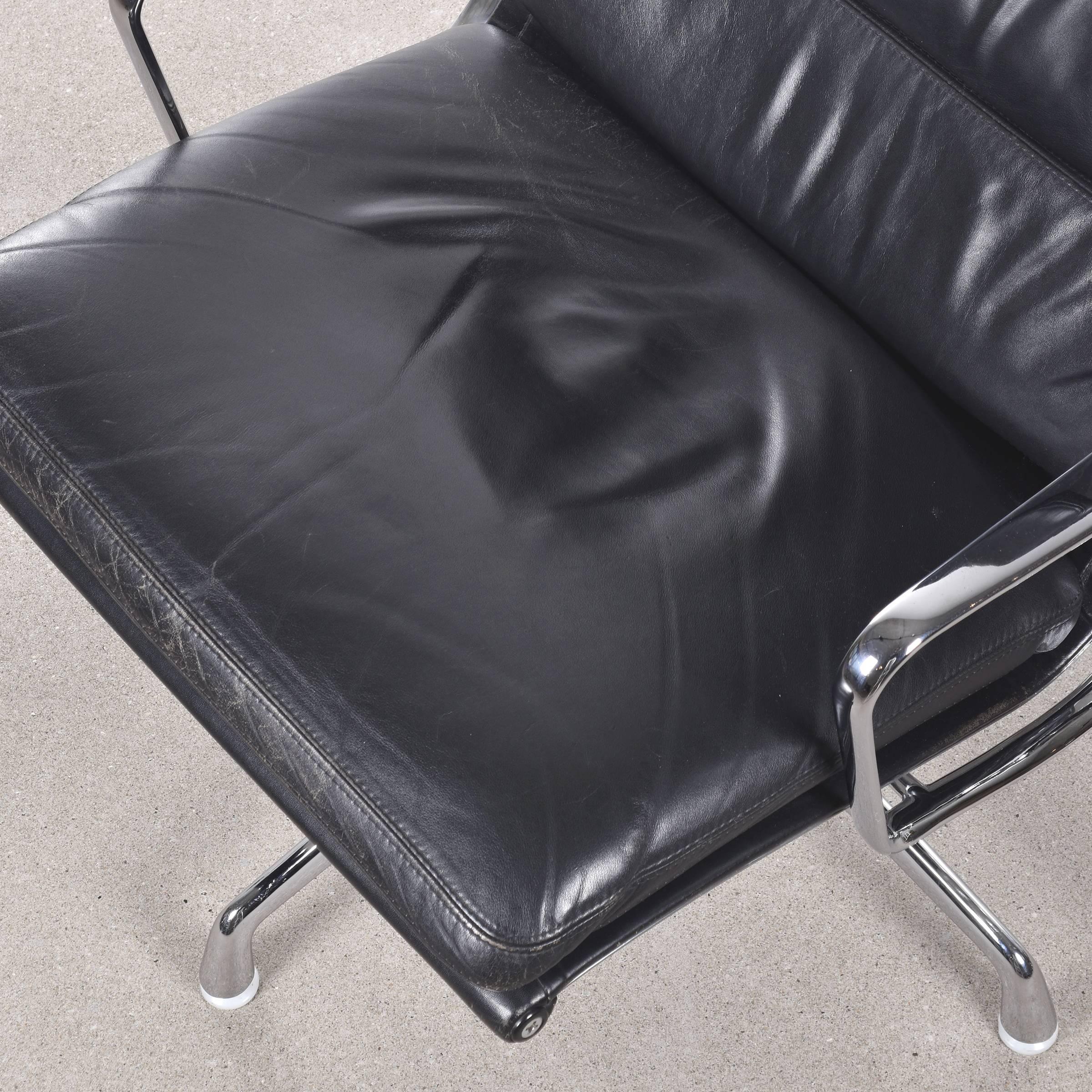 Mid-20th Century Eames EA222 and EA223 Lounge Soft Pad Herman Miller / Vitra Chair