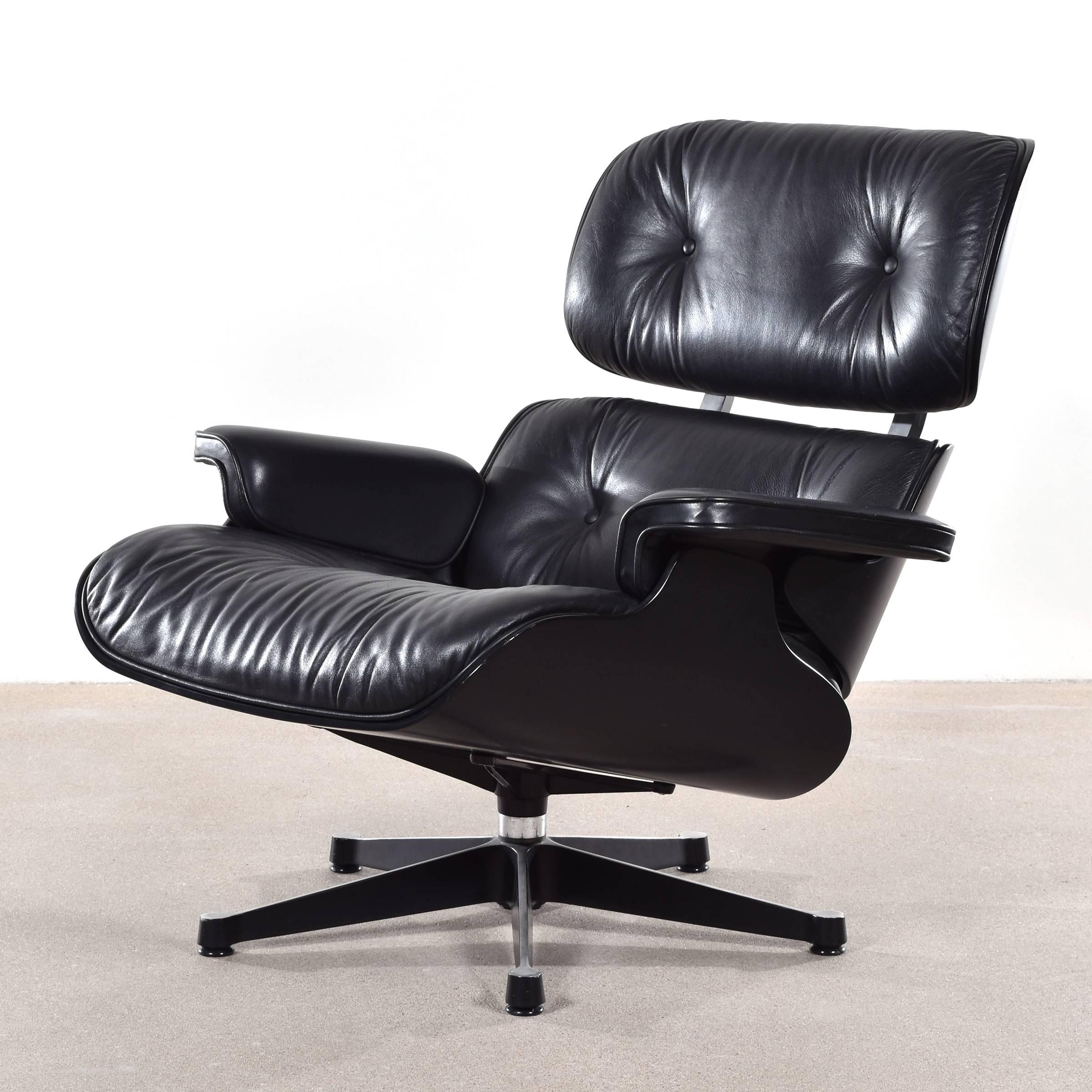 Mid-Century Modern Eames Black Lounge Chair for Vitra