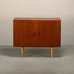 Børge Mogensen Cabinet or small Sideboard in teak and oak, Søborg Møbler Denmark