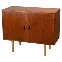 Børge Mogensen Cabinet or small Sideboard in teak and oak, Søborg Møbler Denmark