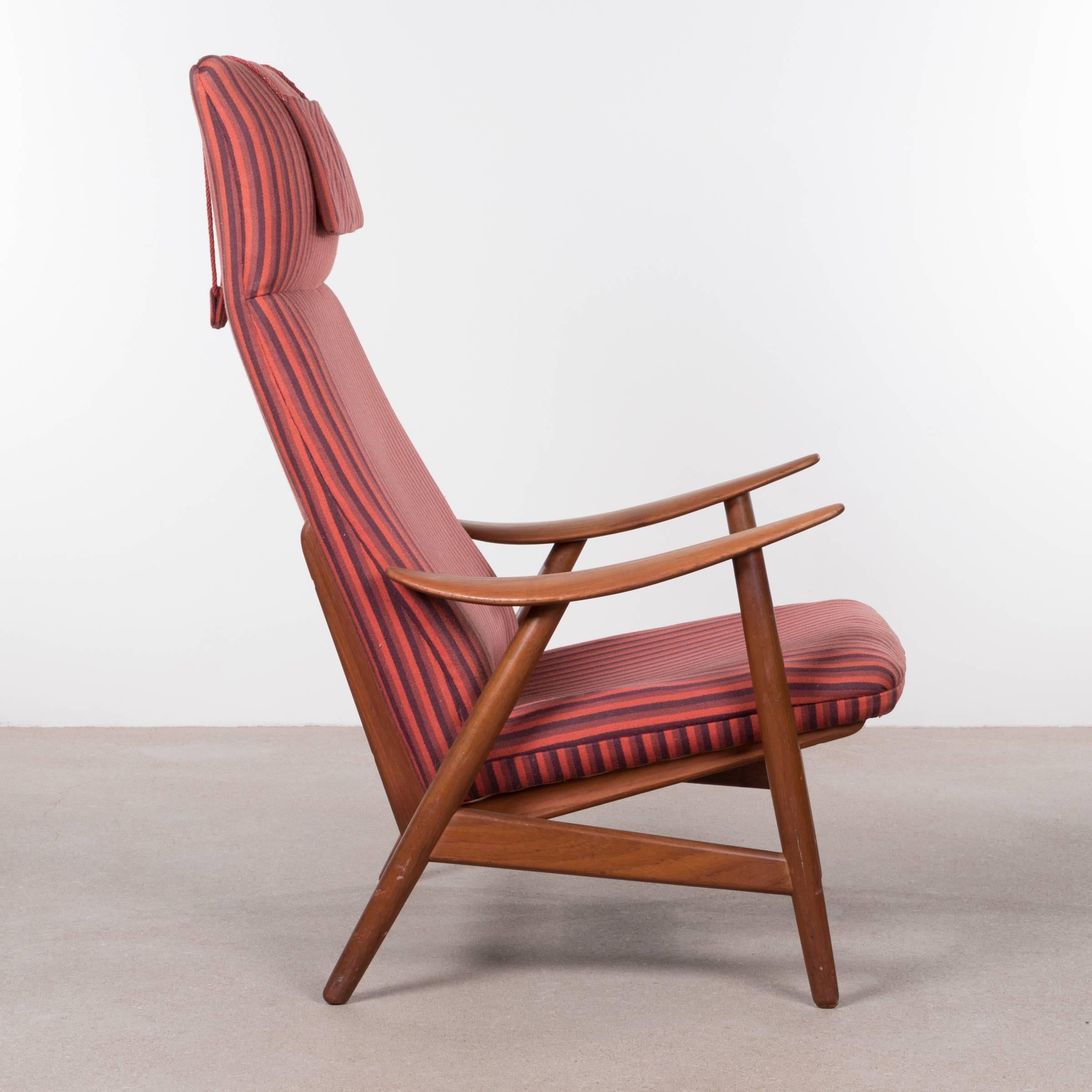 Scandinavian Modern Illum Wikkelso Teak Lounge Chair Model 10H for Soren Willadsen, Denmark