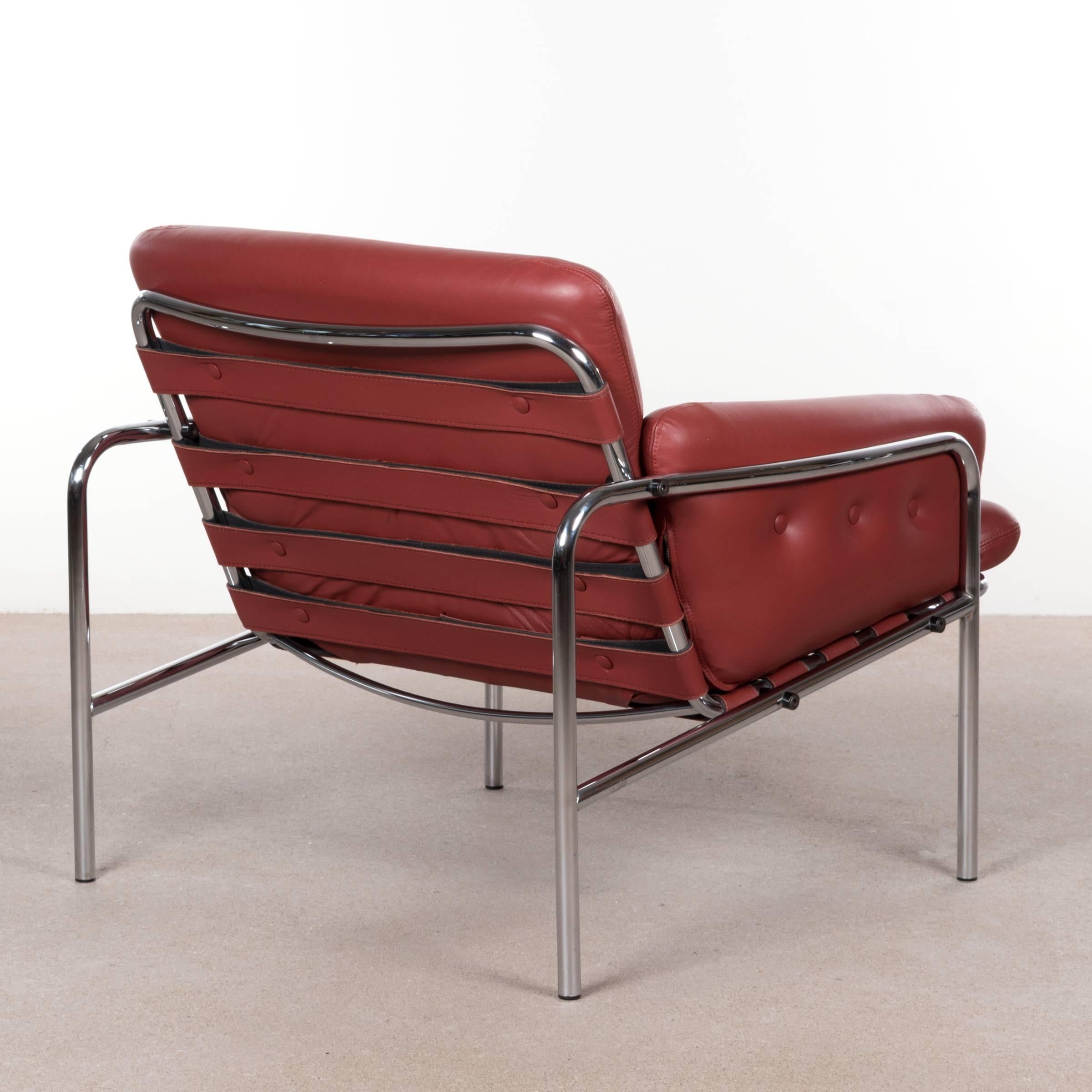 Martin Visser Red Leather Osaka Easy Chair for Spectrum, Netherlands In Excellent Condition In Amsterdam, NL