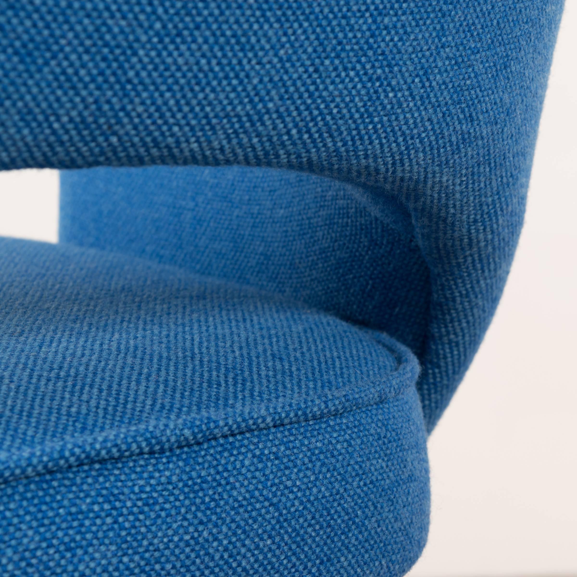 Fabric Eero Saarinen Executive Armchairs for Knoll and De Coene