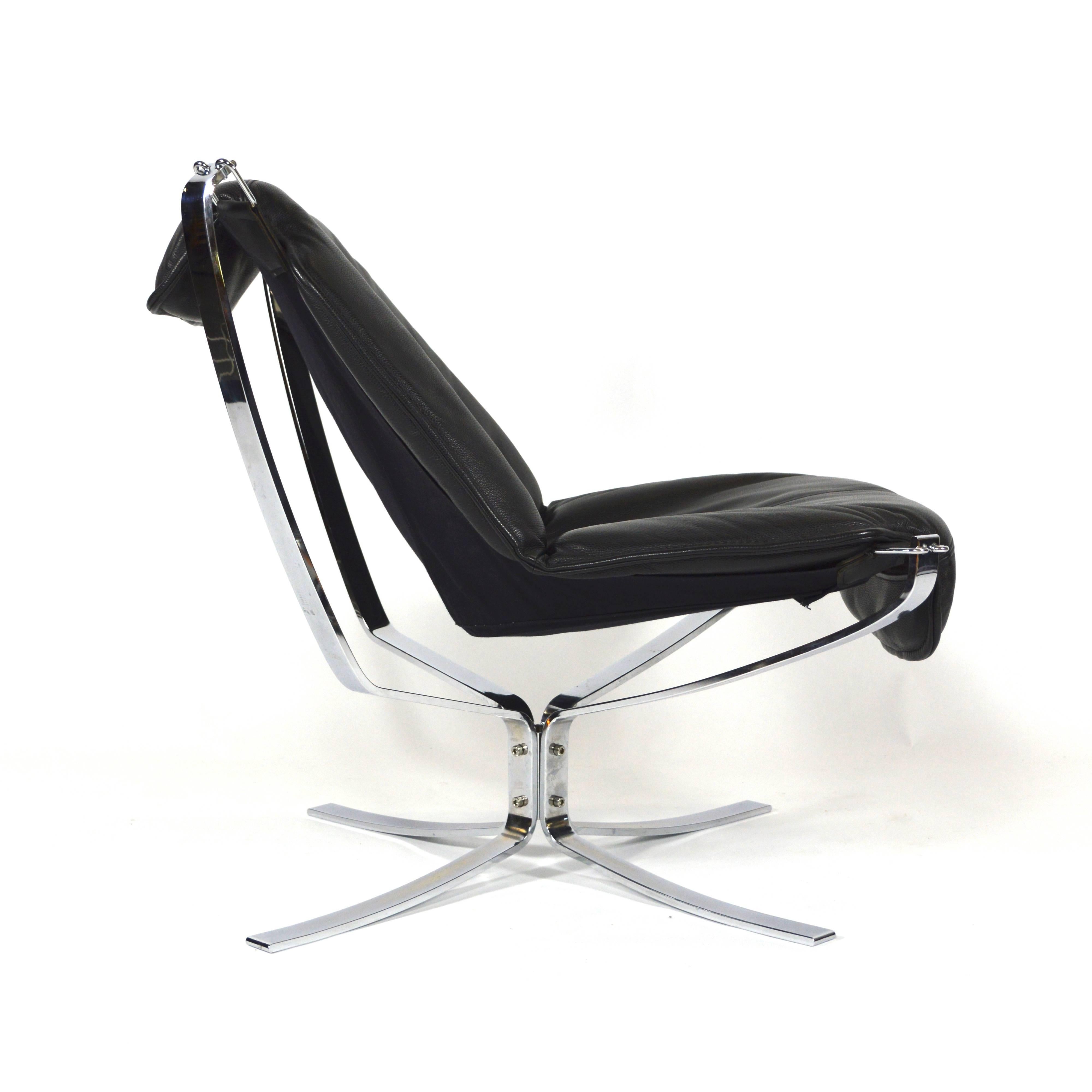Stunning Falcon chair by Sigurd Resell.
Chromed base with black leather cushion supported by hammock style canvas.
The chair sits very comfortable.
In excellent condition.