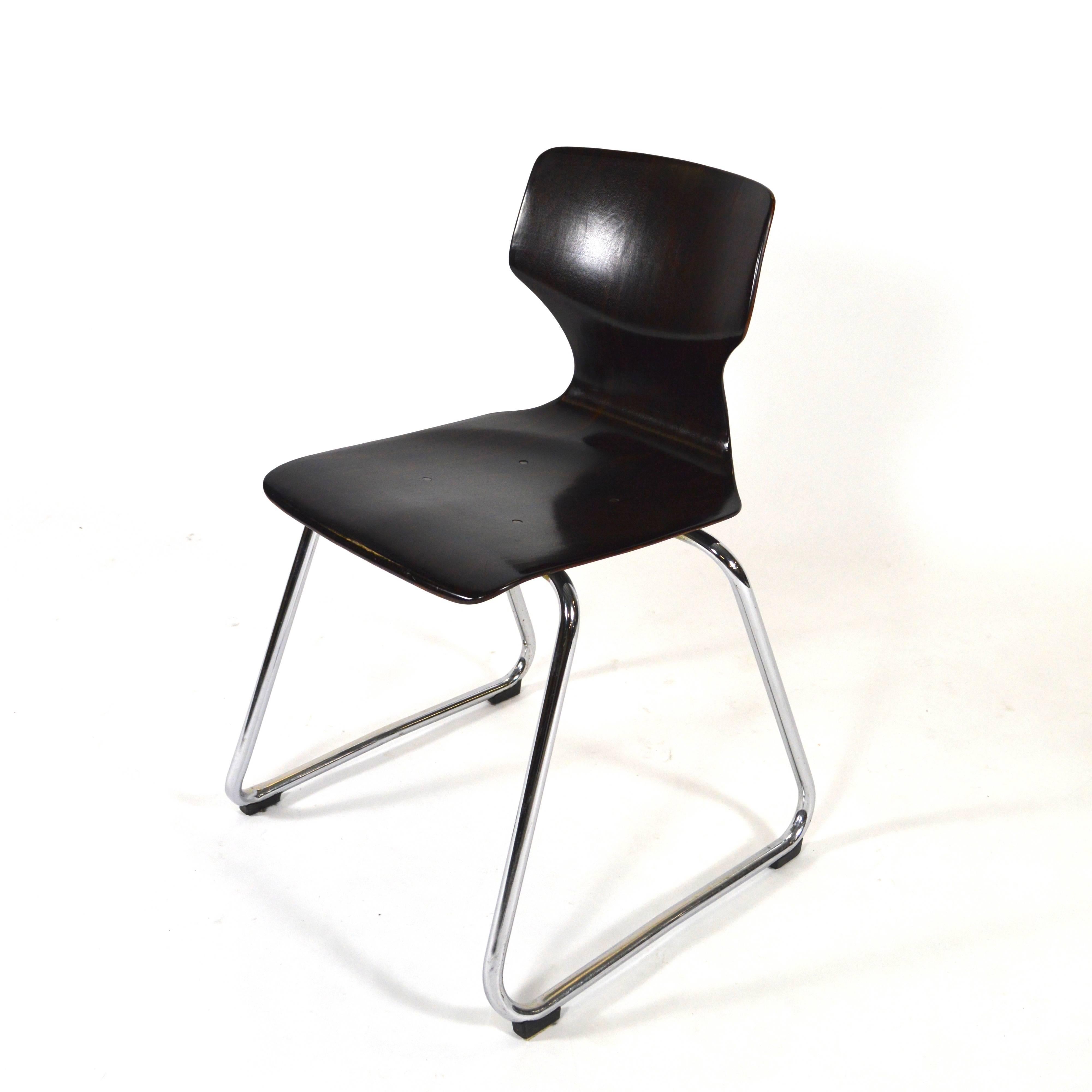 Flötotto Pagholz Stacking Chairs, Germany, circa 1970 4