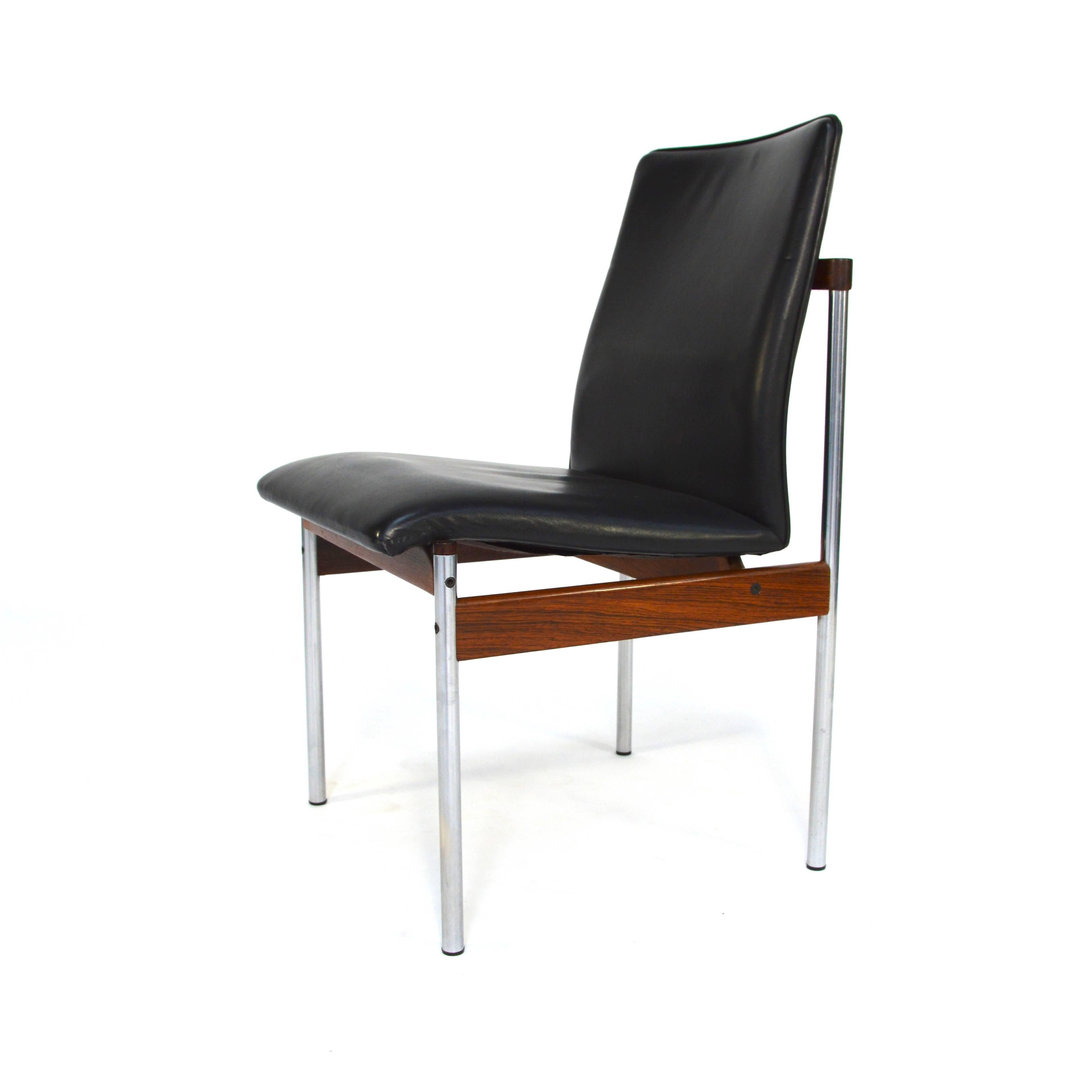 Mid-Century Modern Set of six Black Leather and Brazilian Rosewood Dining Chairs, 1960s